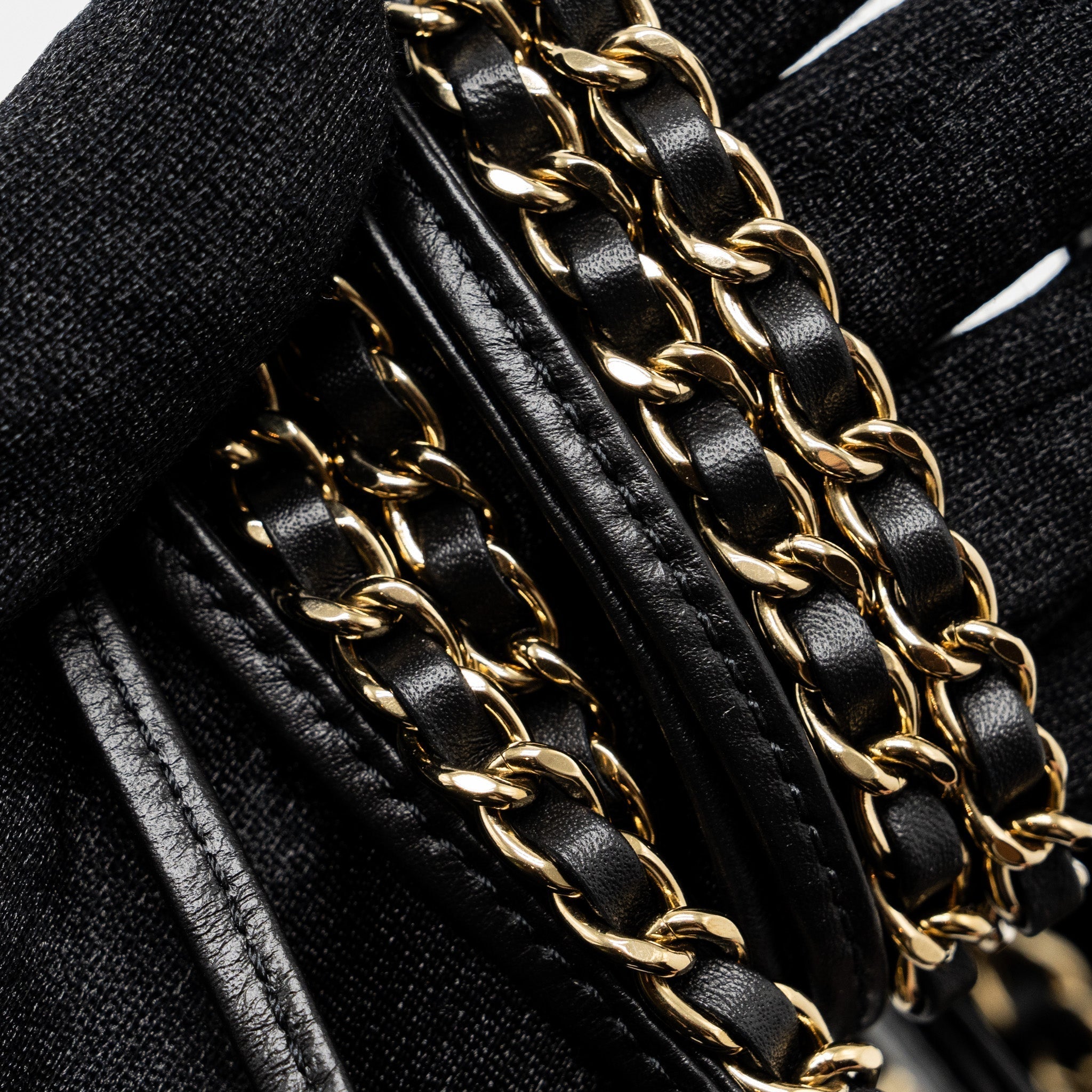 chanel-23a-mini-31-bag-calfskin-black-lghw-microchip