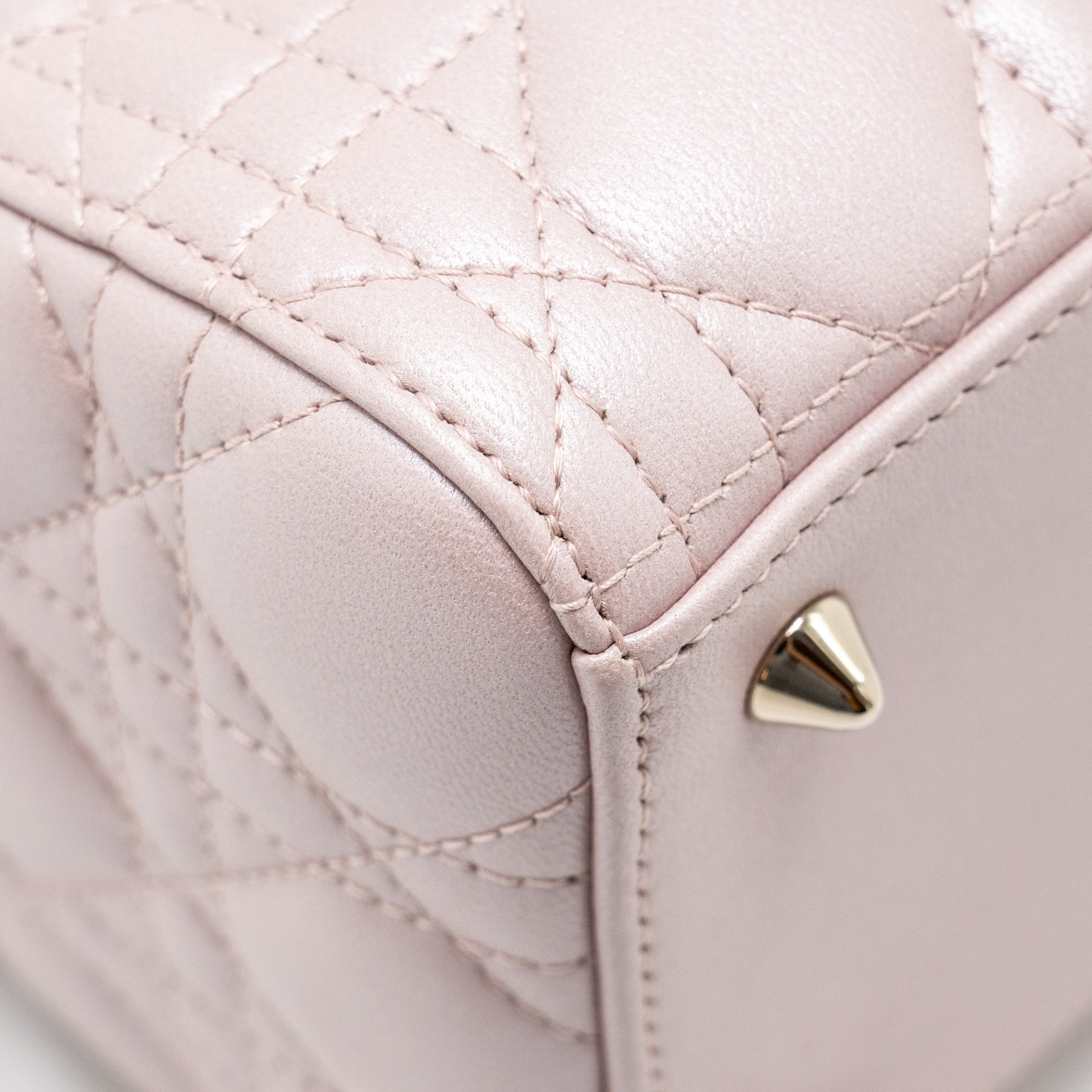 dior-medium-lady-dior-lambskin-iridescent-pink-lghw