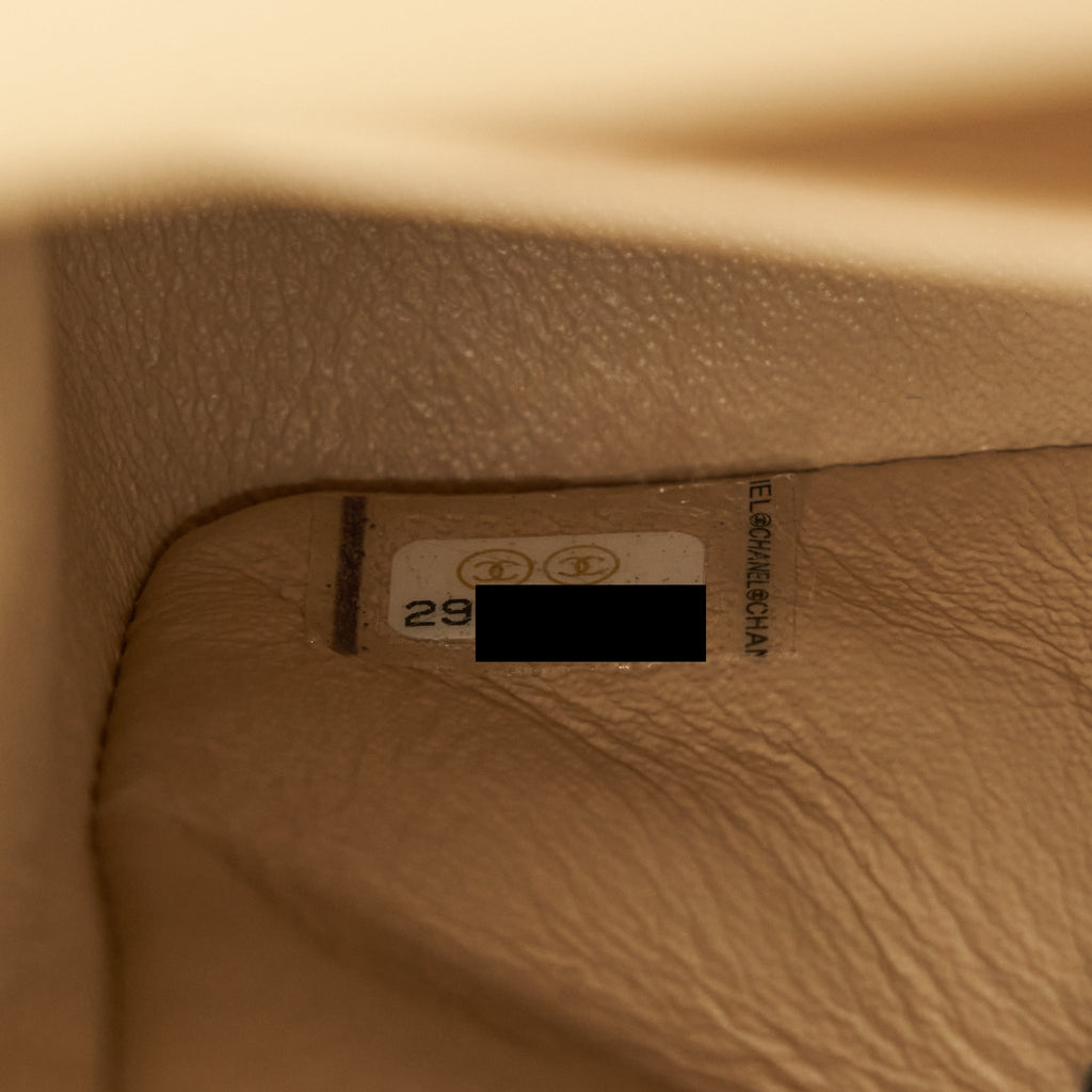 chanel-classic-double-flap-bag-caviar-beige-ghw