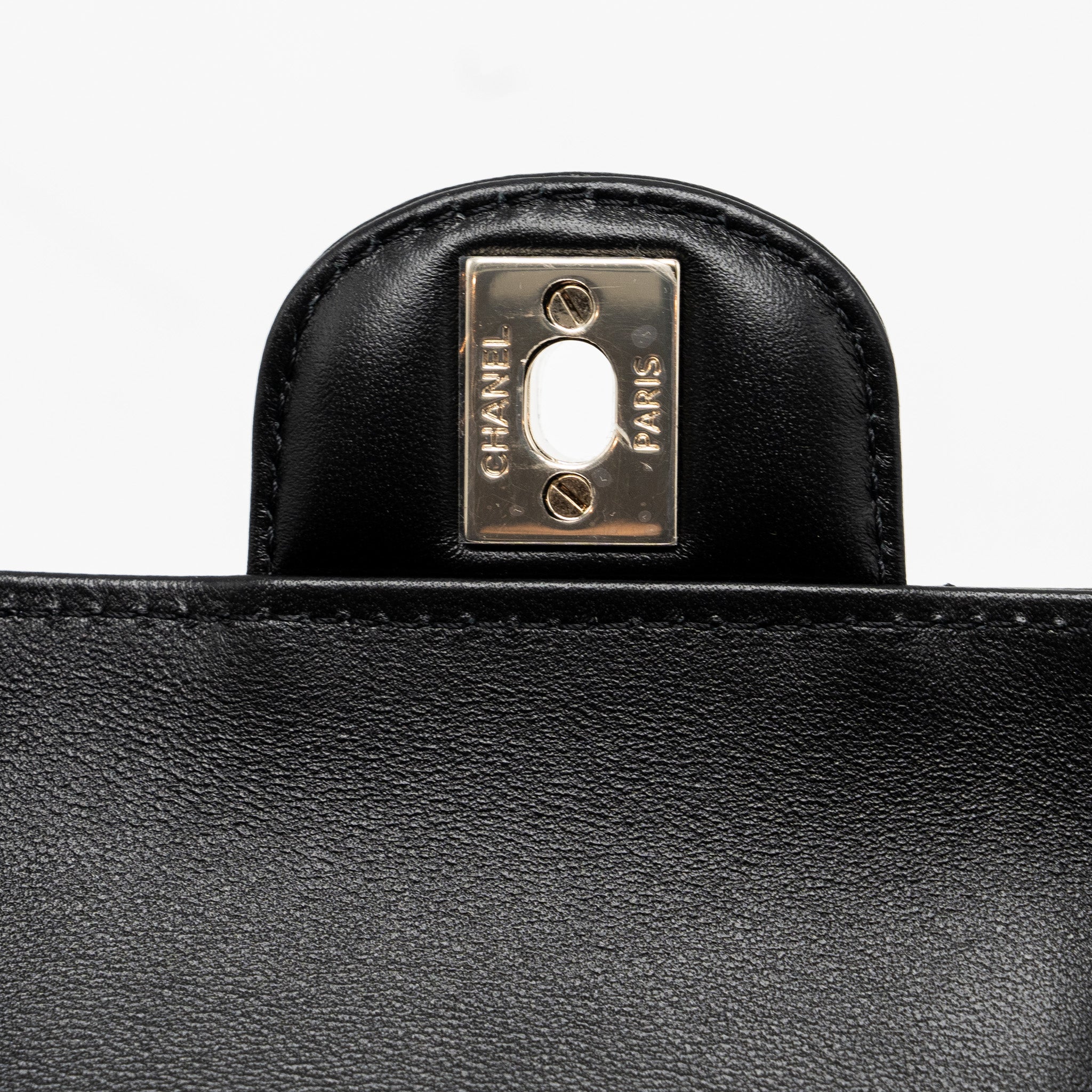 chanel-22s-heart-bag-lambskin-black-lghw-microchip-2