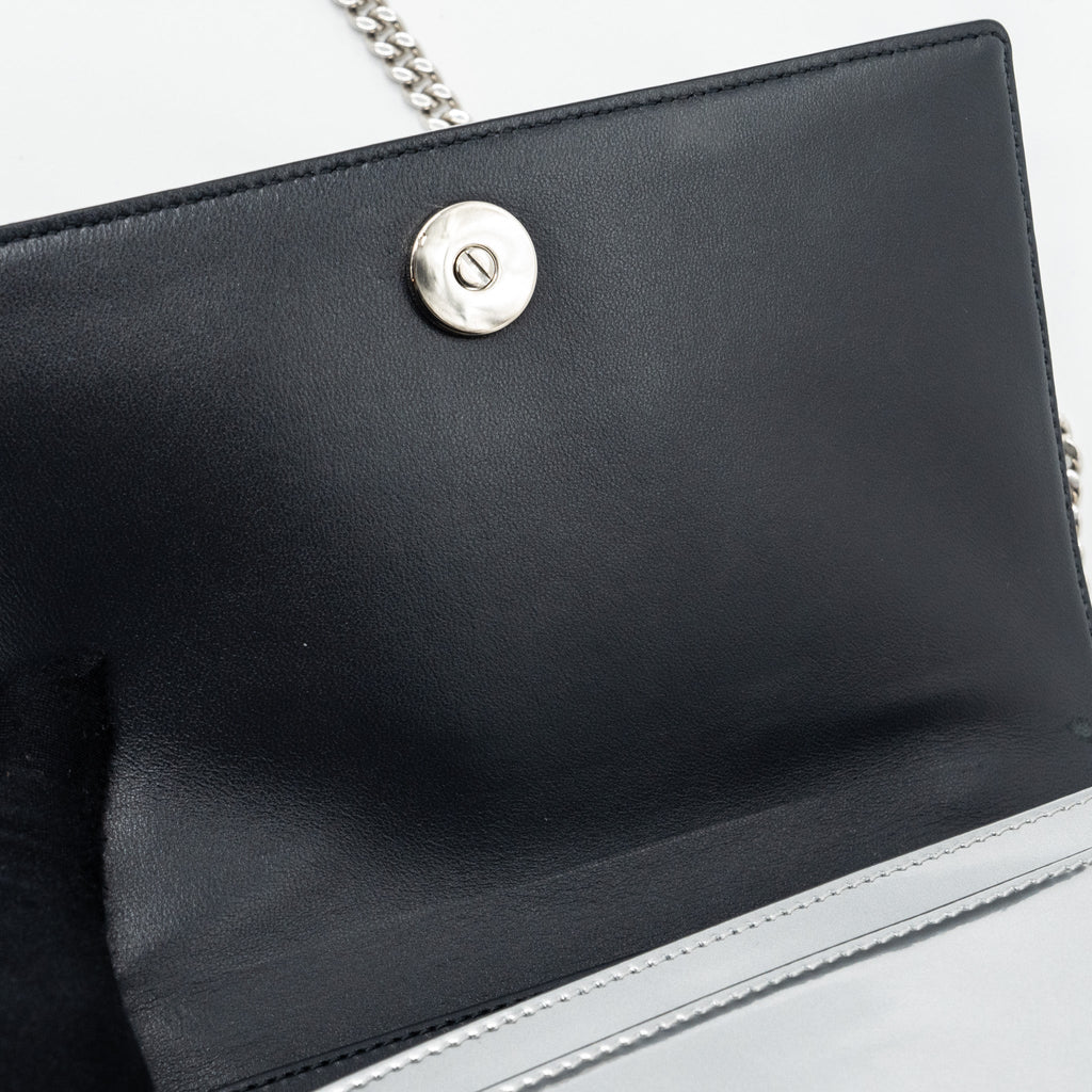 dior-diorama-wallet-on-chain-patent-metallic-silver-shw-1