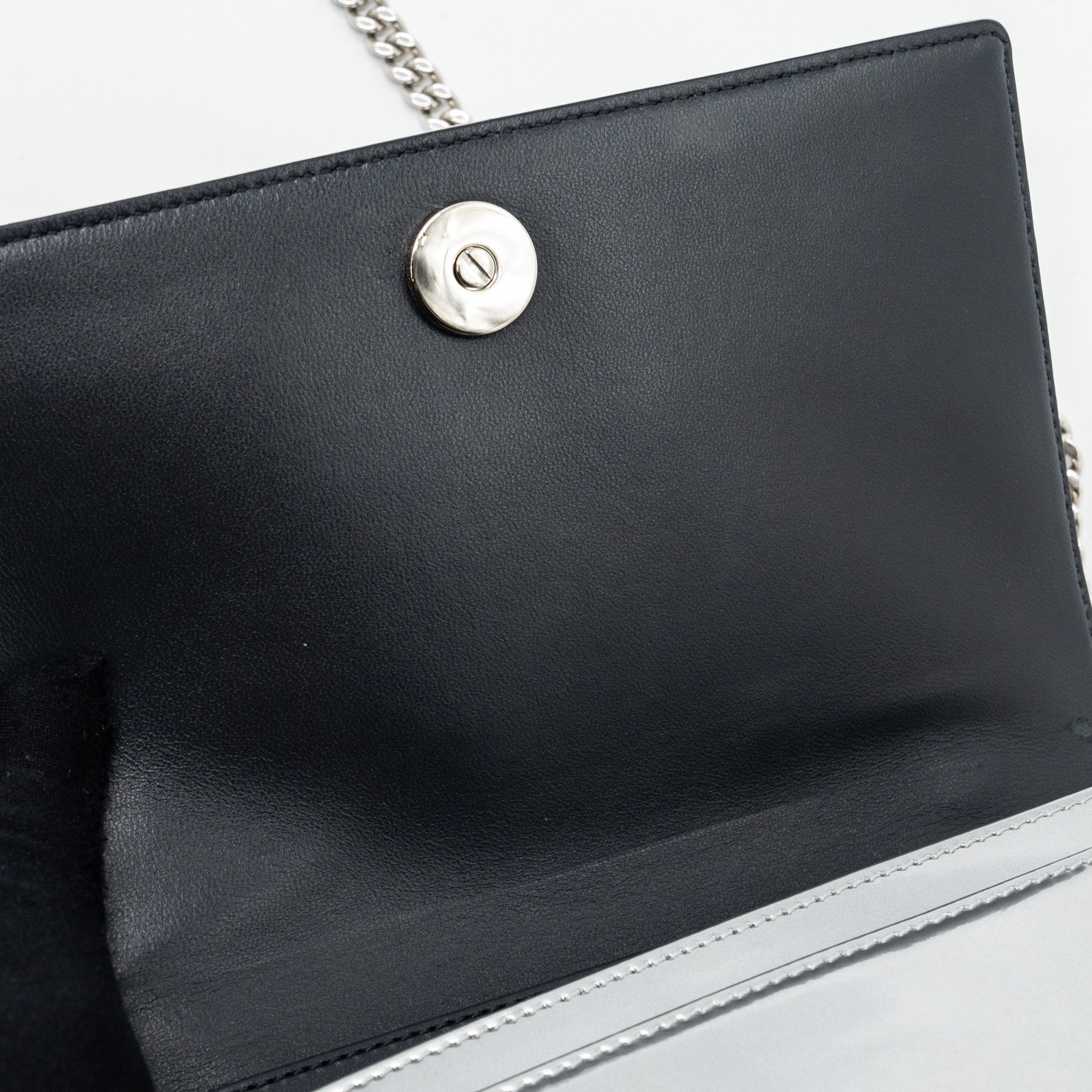 dior-diorama-wallet-on-chain-patent-metallic-silver-shw-1