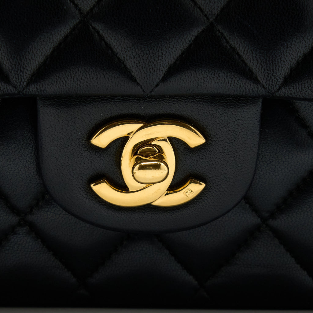 chanel-medium-classic-double-flap-bag-lambskin-black-ghw