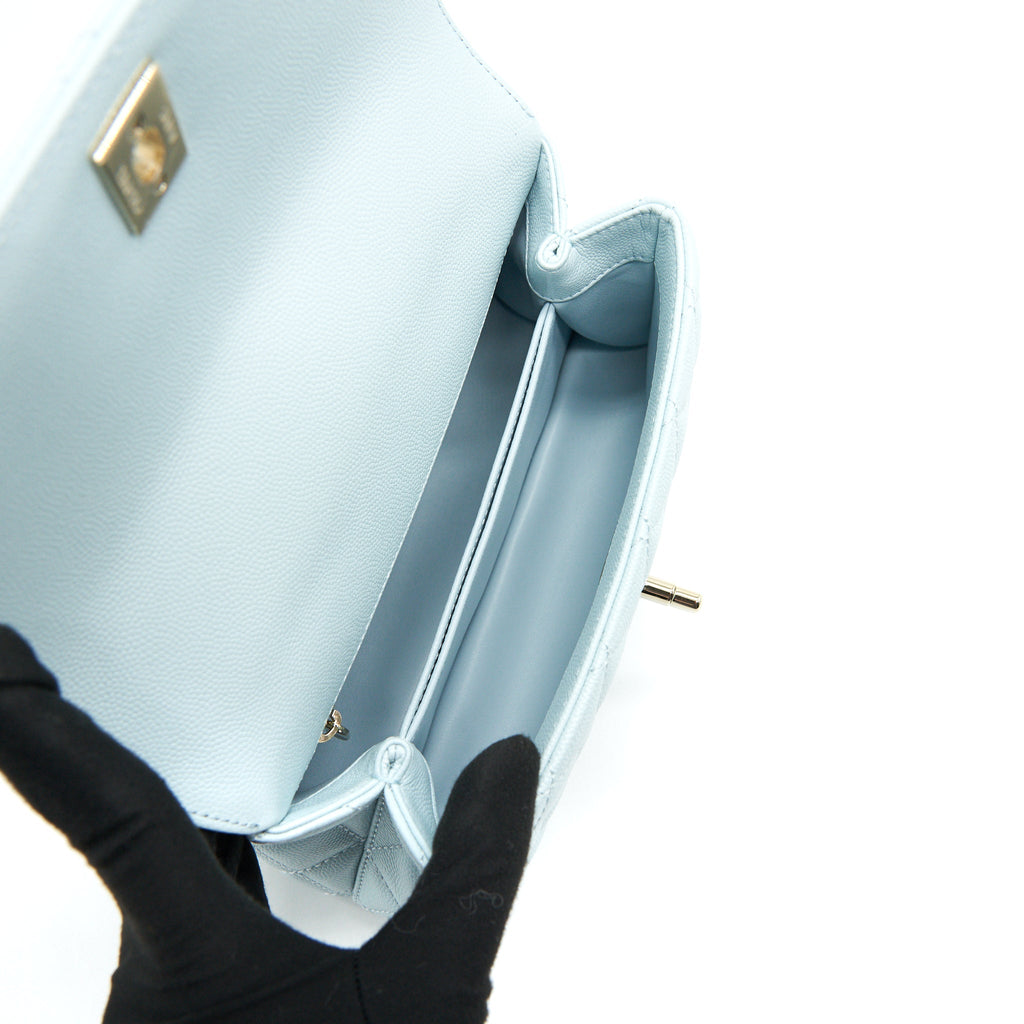 chanel-21k-baby-blue-coco-handle-small-old-mini-24cm-lghw-1