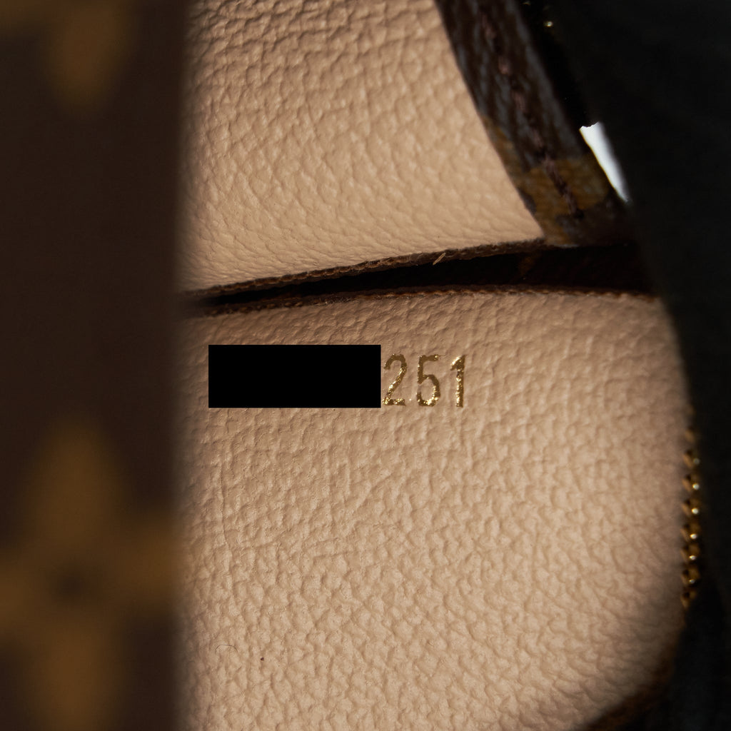 louis-vuitton-toiletry-pochette-26-monogram-canvas-3