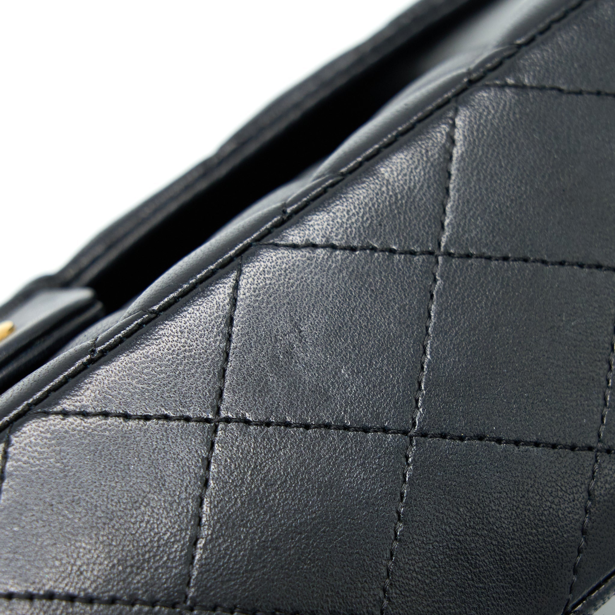 chanel-medium-classic-double-flap-bag-lambskin-black-ghw