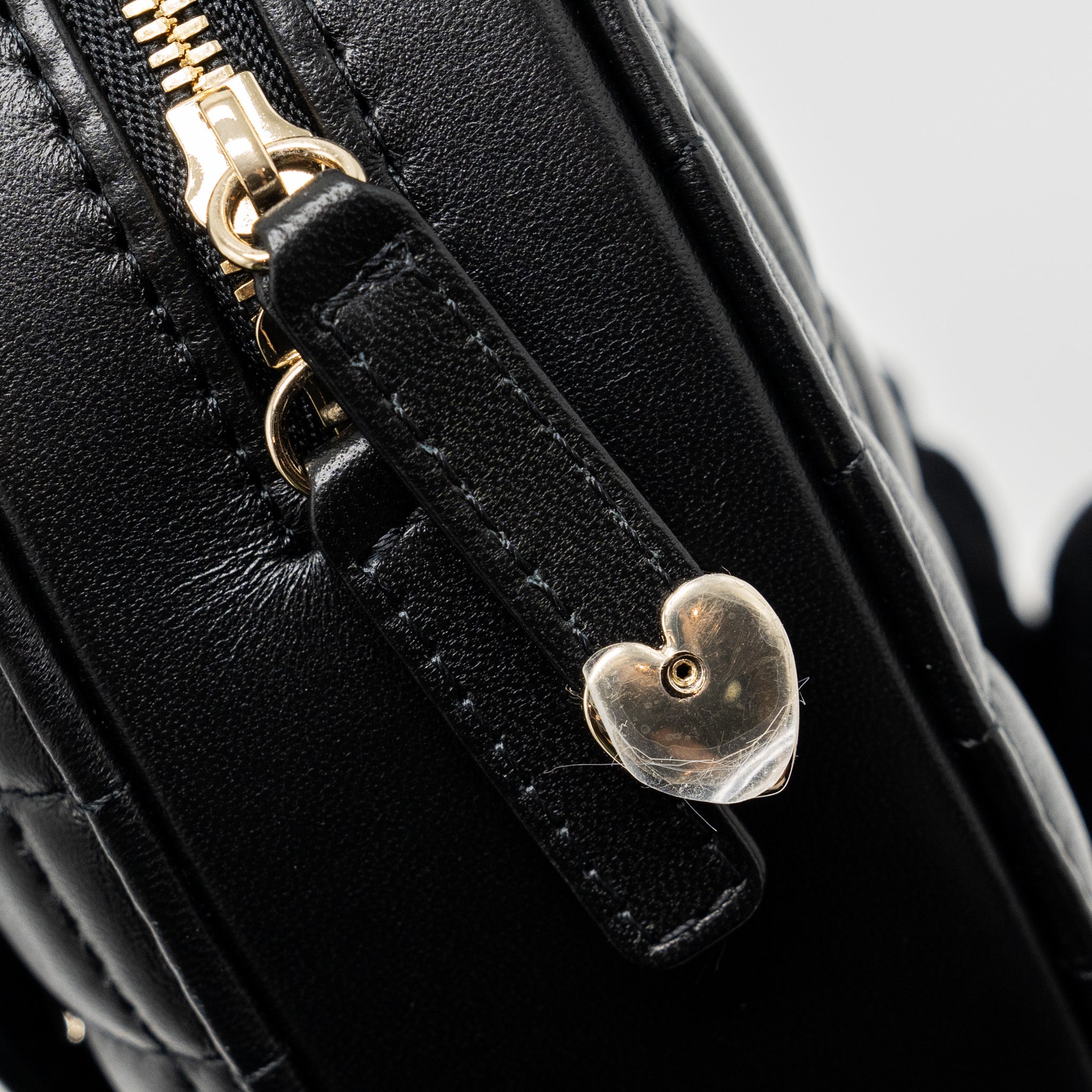chanel-22s-heart-bag-lambskin-black-lghw-microchip-2