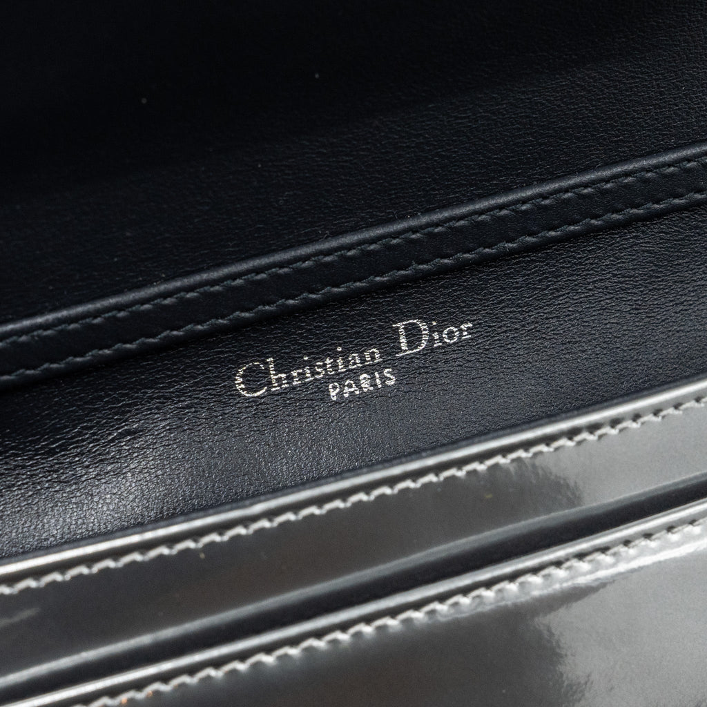 dior-diorama-wallet-on-chain-patent-metallic-silver-shw-1