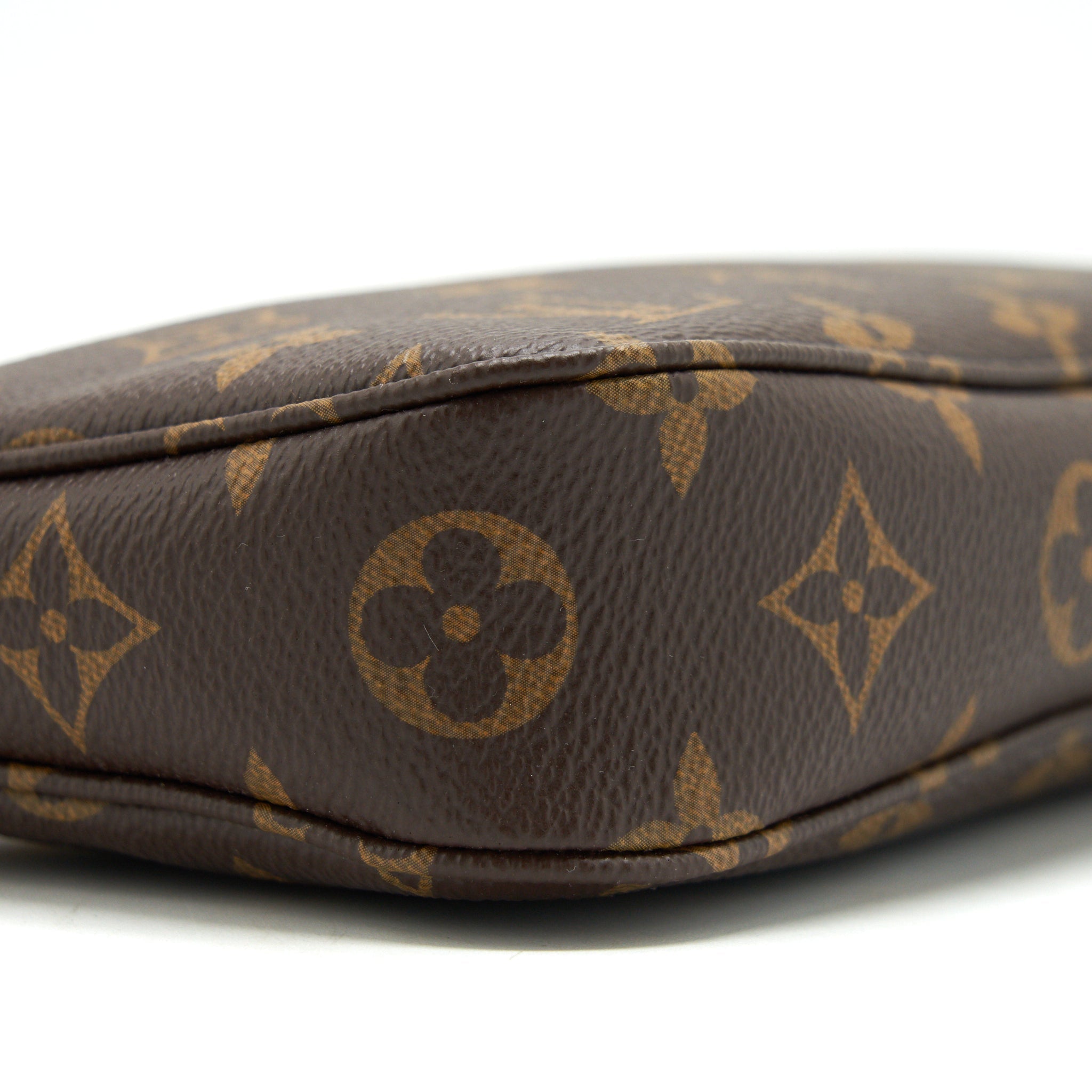 louis-vuitton-pochette-accessories-monogram-canvas-year-2022