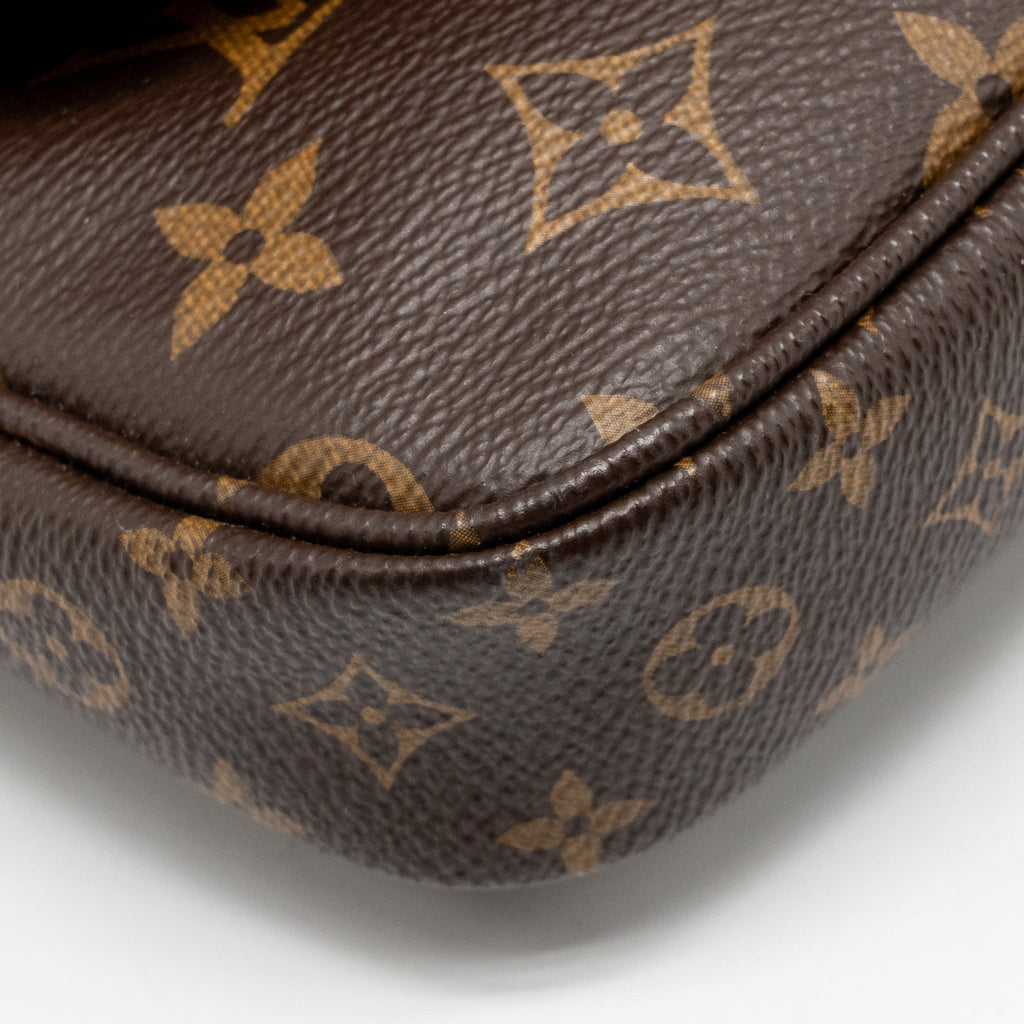 louis-vuitton-multi-pochette-accessories-monogram-canvas-khaki-strap-ghw-1