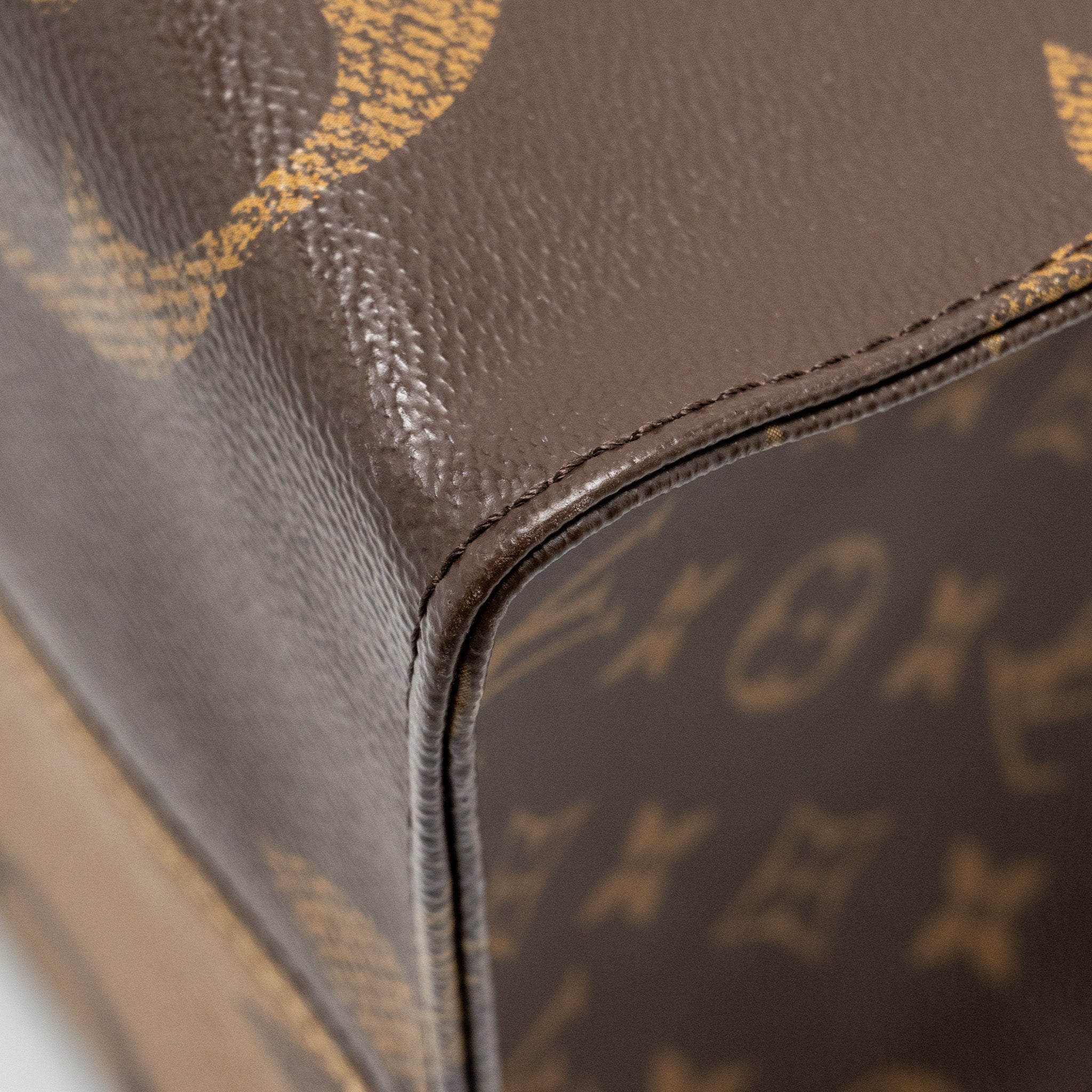 louis-vuitton-onthego-gm-monogram-canvas-ghw-2