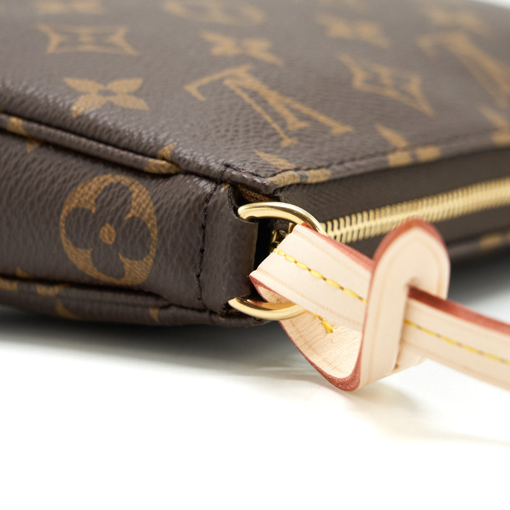 louis-vuitton-pochette-accessories-monogram-canvas-year-2022