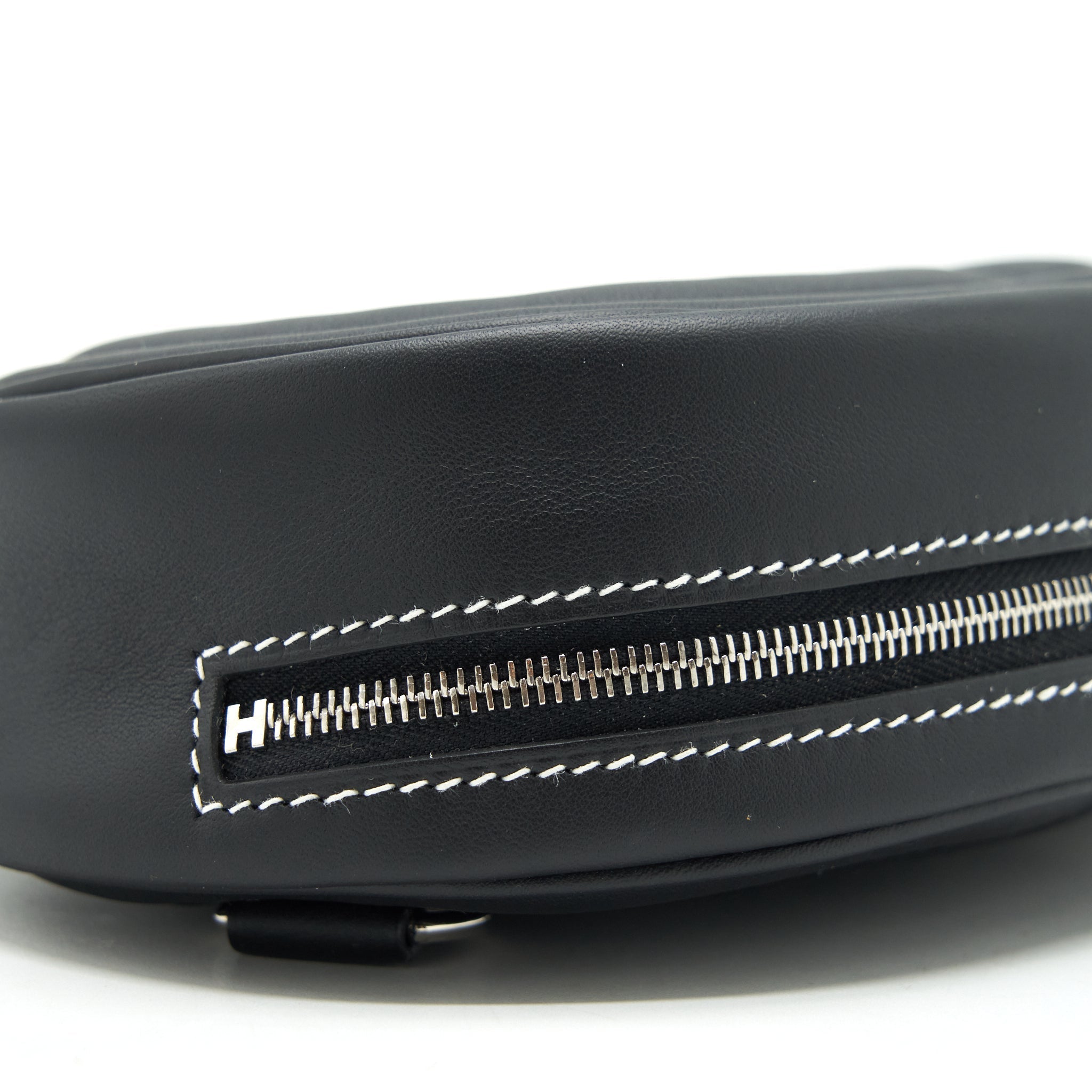 hermes-in-the-loop-belt-bag-swift-black-shw-stamp-z