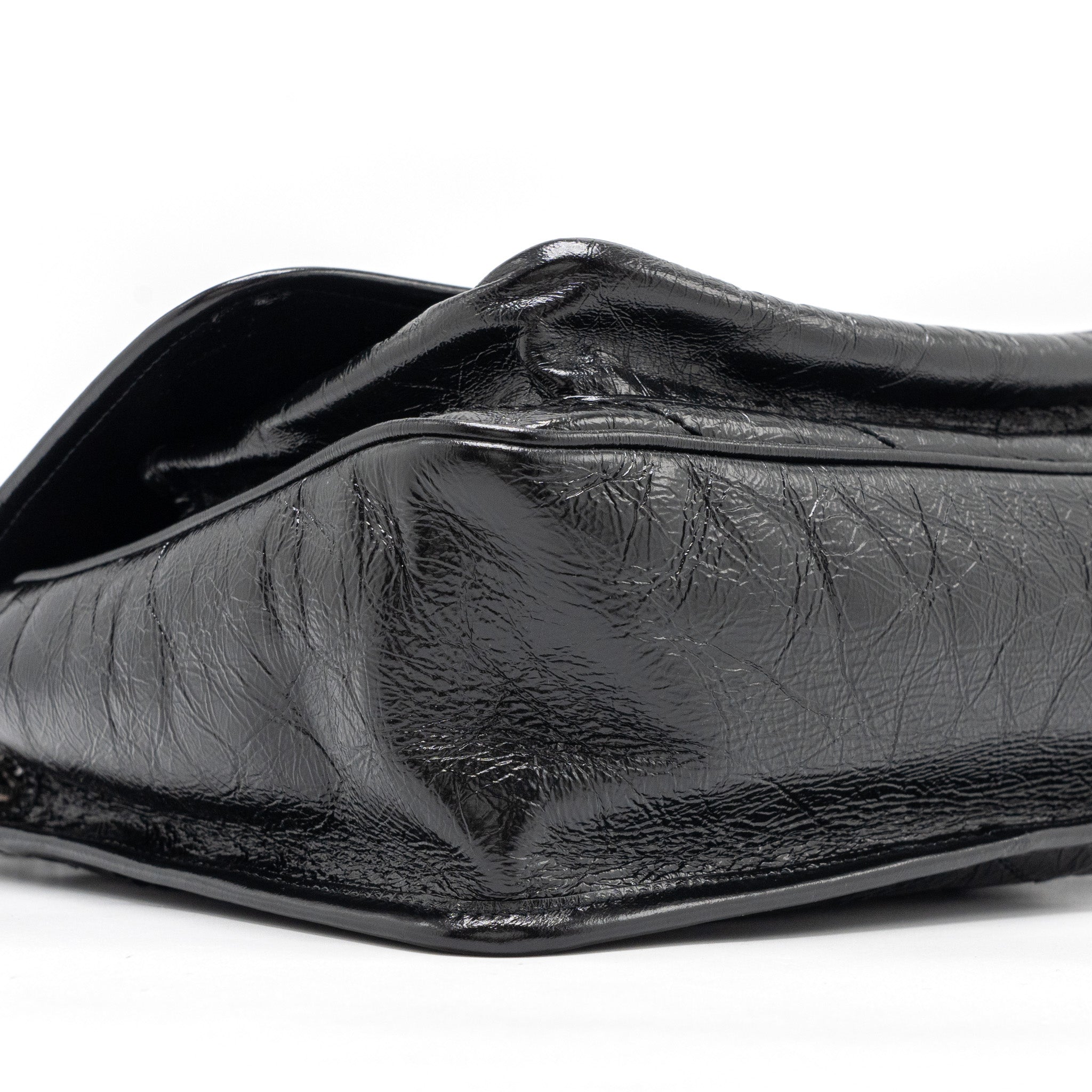 saint-lauren-medium-niki-calfskin-black-ruthenium-hardware
