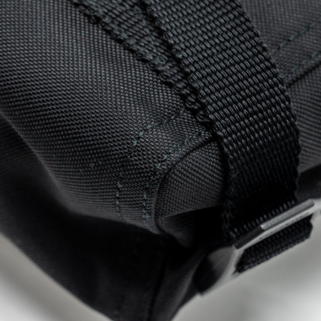 balenciaga-army-messenger-bag-black-recycled-nylon-black