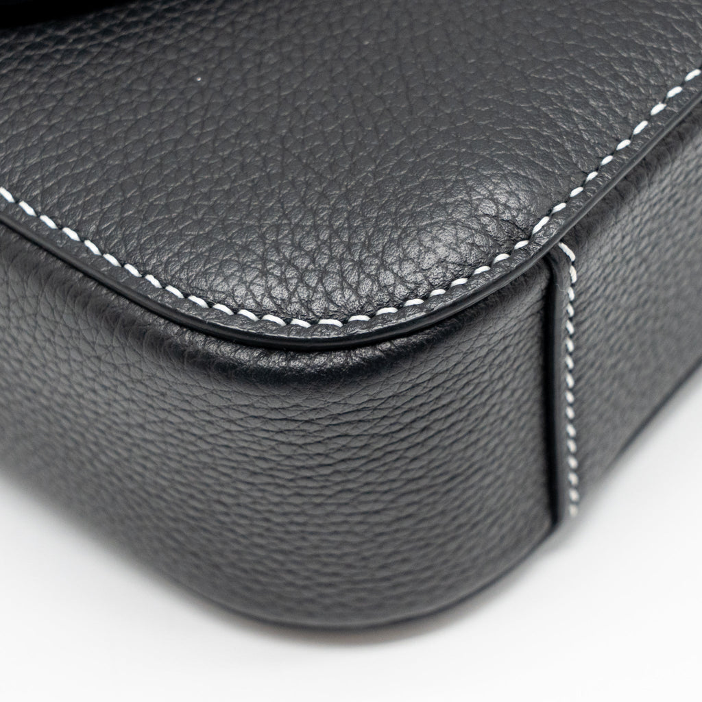 dior-medium-saddle-flap-messenger-bag-grained-calfskin-black-ghw