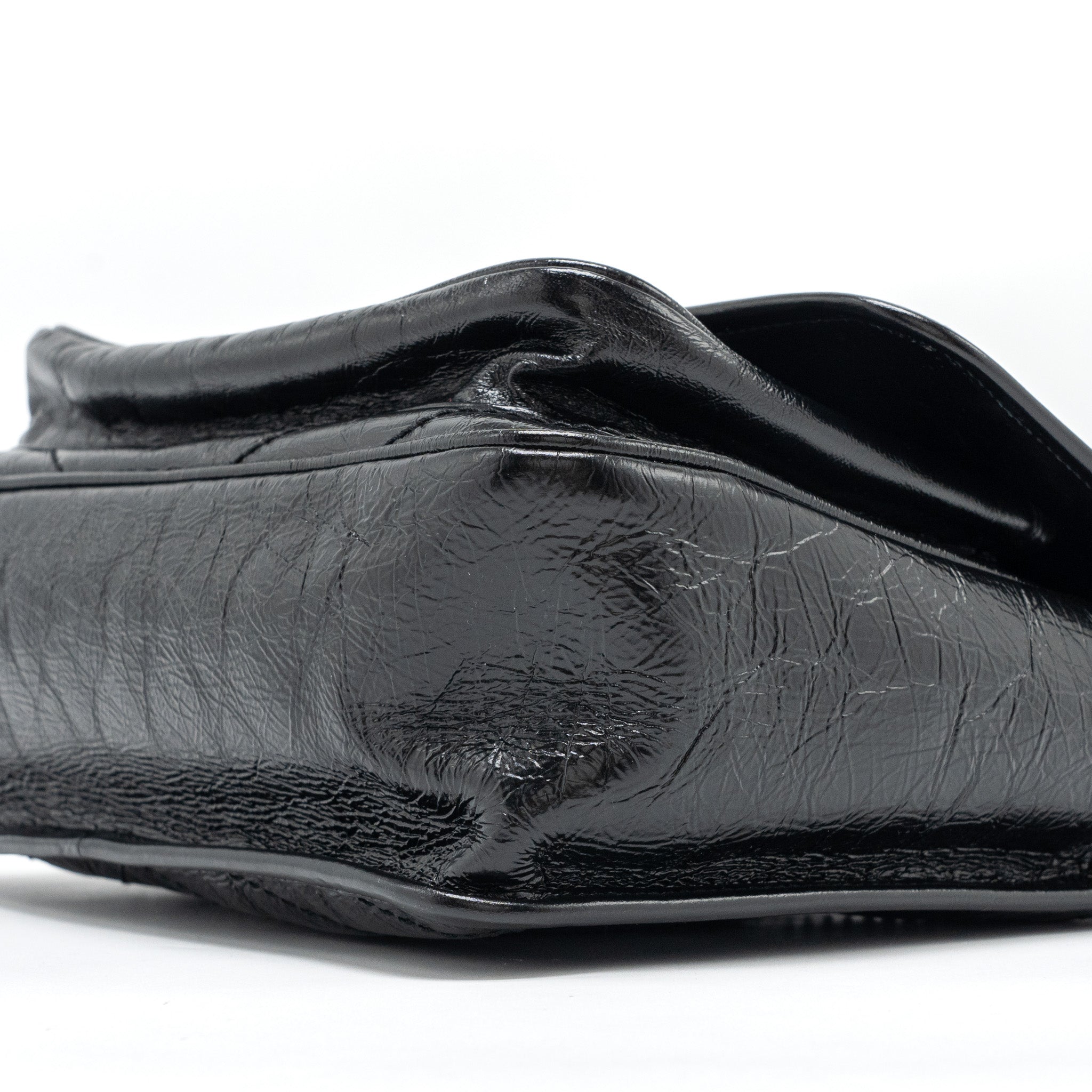 saint-lauren-medium-niki-calfskin-black-ruthenium-hardware