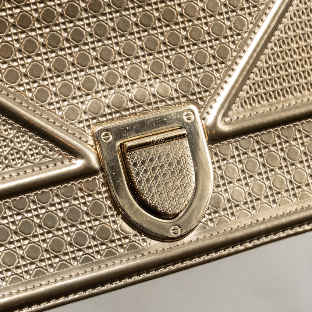dior-medium-diorama-metallic-calfskin-light-gold-with-lghw-copy