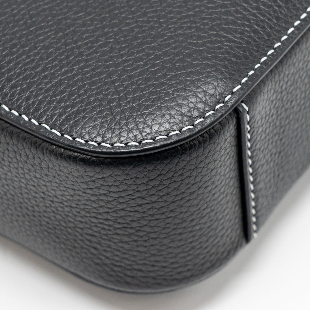 dior-medium-saddle-flap-messenger-bag-grained-calfskin-black-ghw