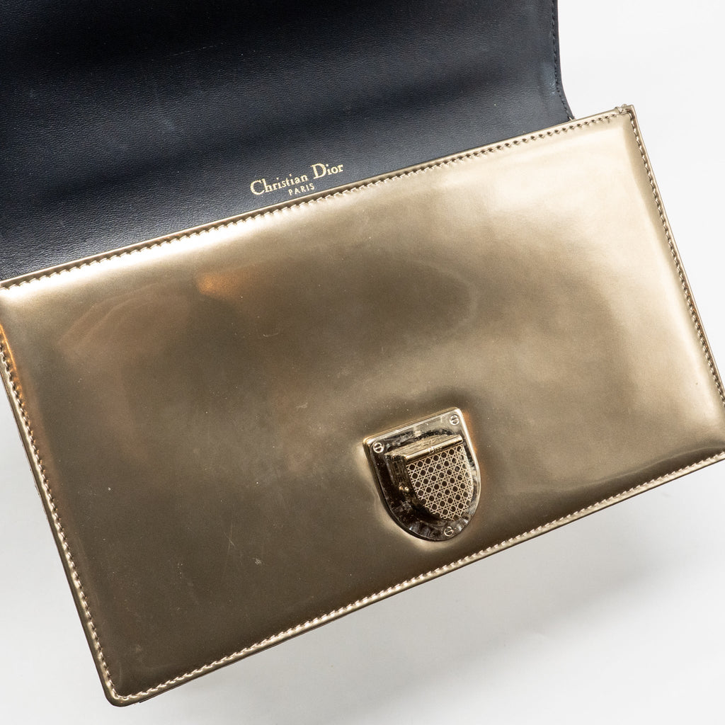 dior-medium-diorama-metallic-calfskin-light-gold-with-lghw-copy