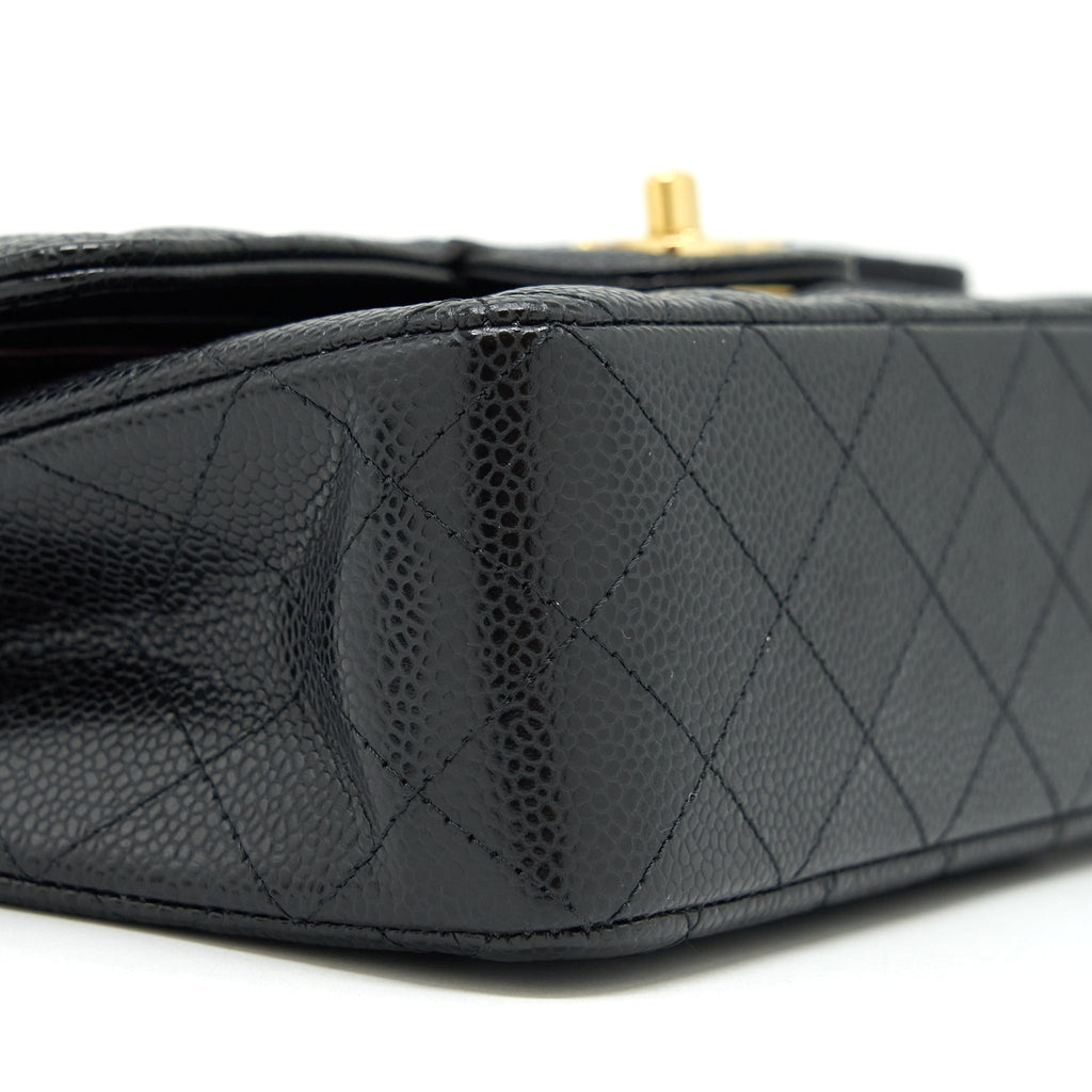 chanel-small-classic-double-flap-caviar-black-ghw-microchip-1