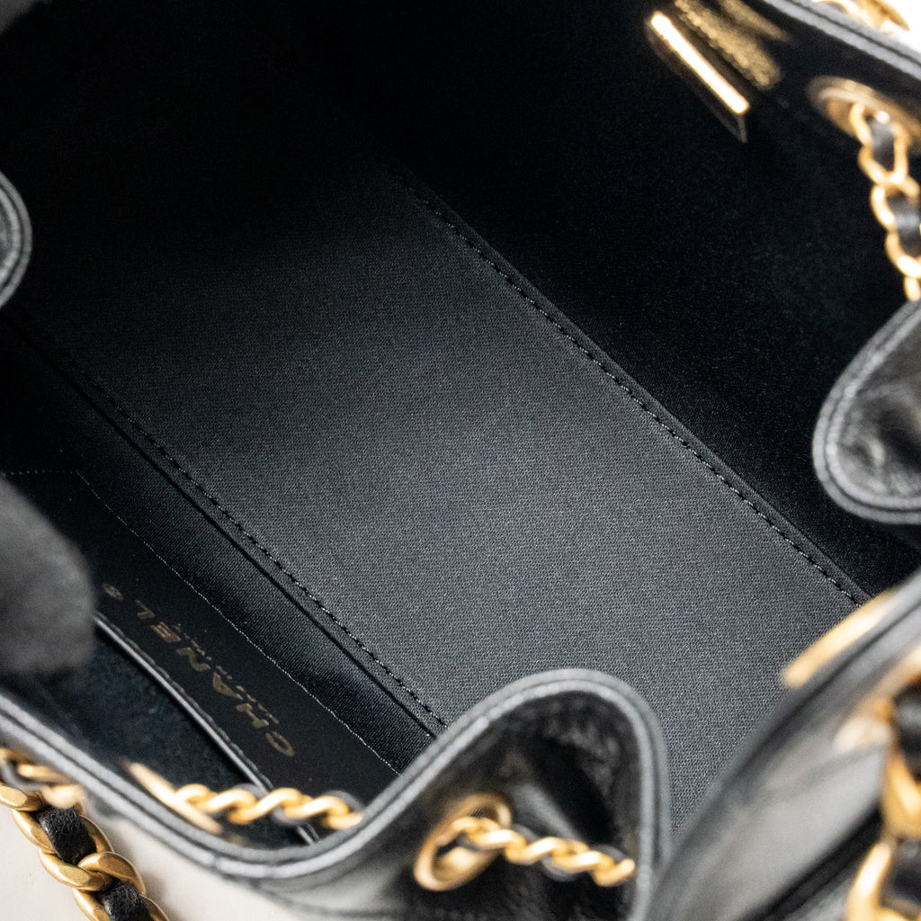 chanel-mini-25-bag-caviar-black-ghw-microchip