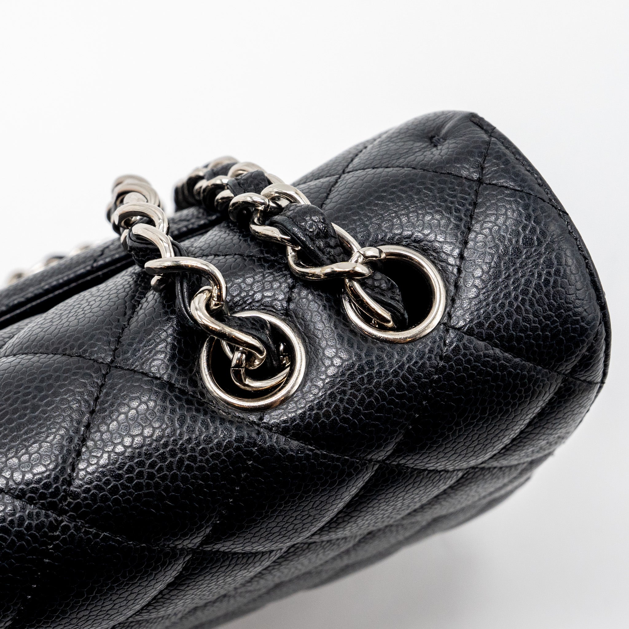 chanel-jumbo-classic-single-flap-bag-caviar-black-shw