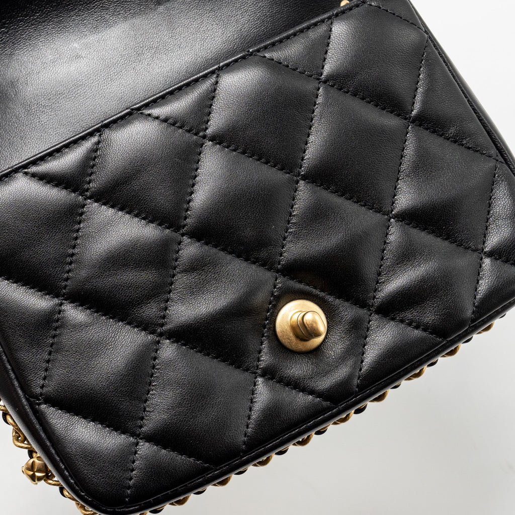 chanel-23b-mini-flap-bag-detail-chain-lambskin-black-ghwmicrochip-copy