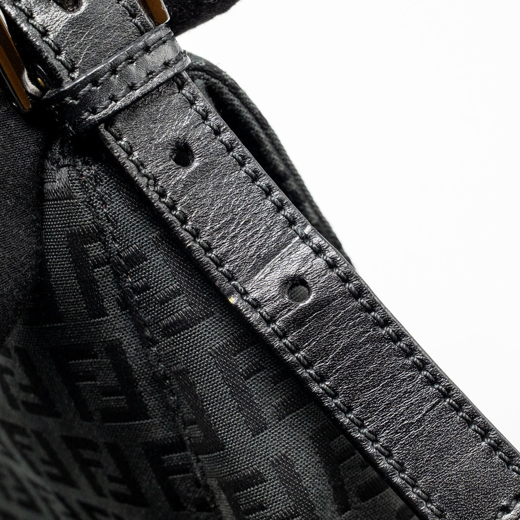fendi-zucca-mamma-baguette-bag-ff-logo-canvas-black-shw