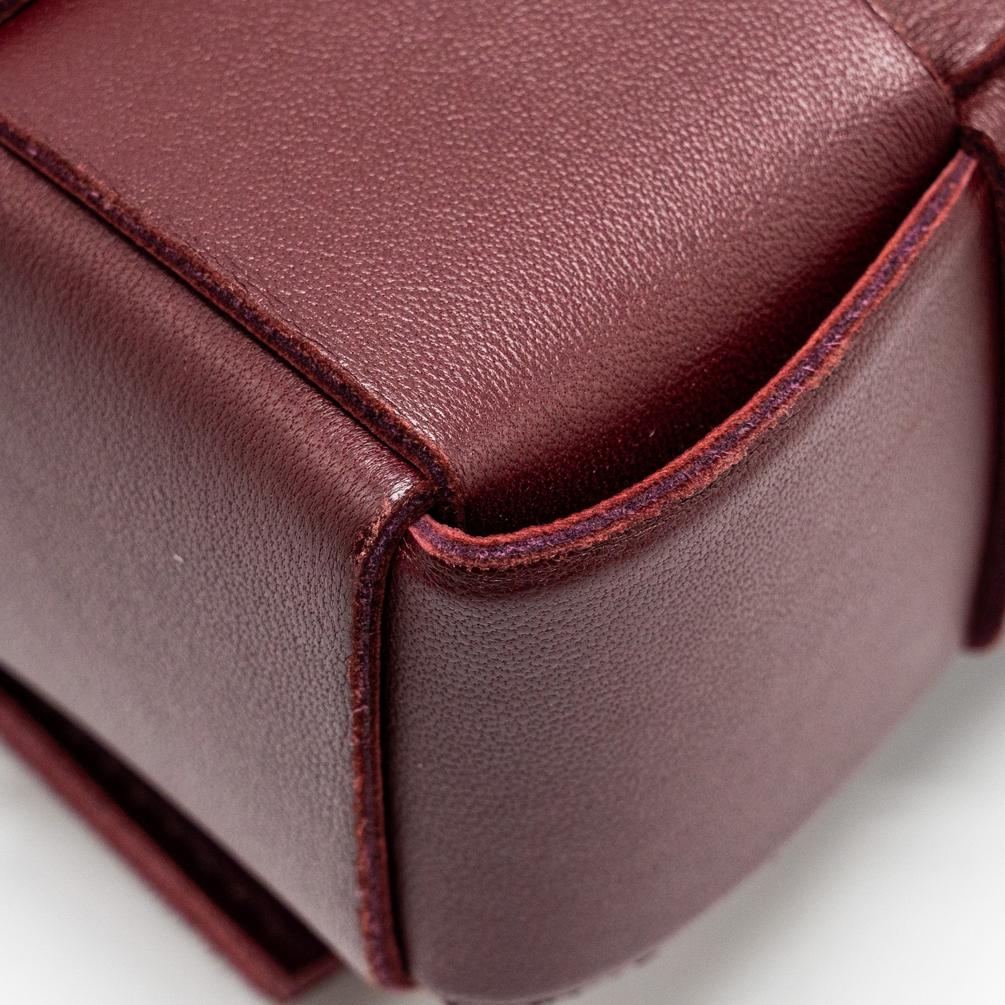 bottega-veneta-classic-cassette-bag-lambskin-burgundy-ghw