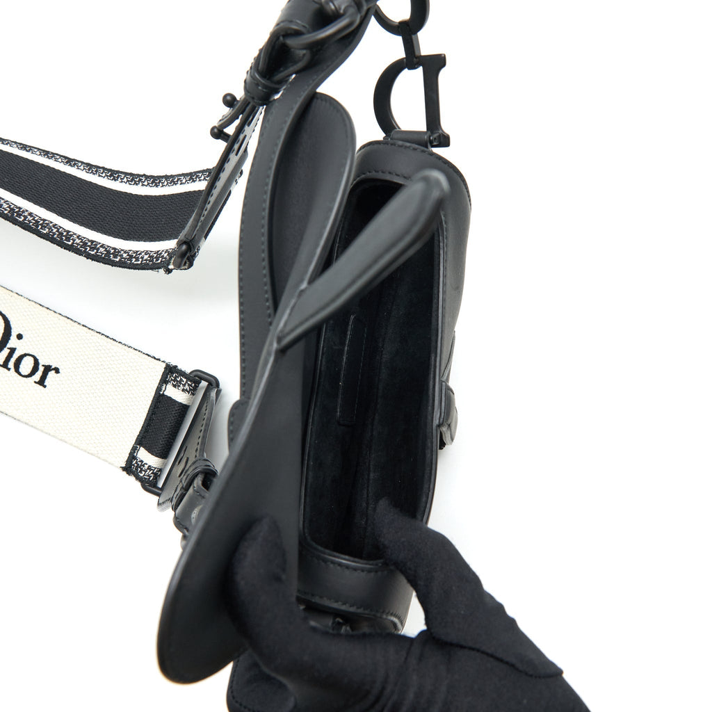 dior-mini-saddle-calfskin-so-black-with-an-extra-shoulder-strap