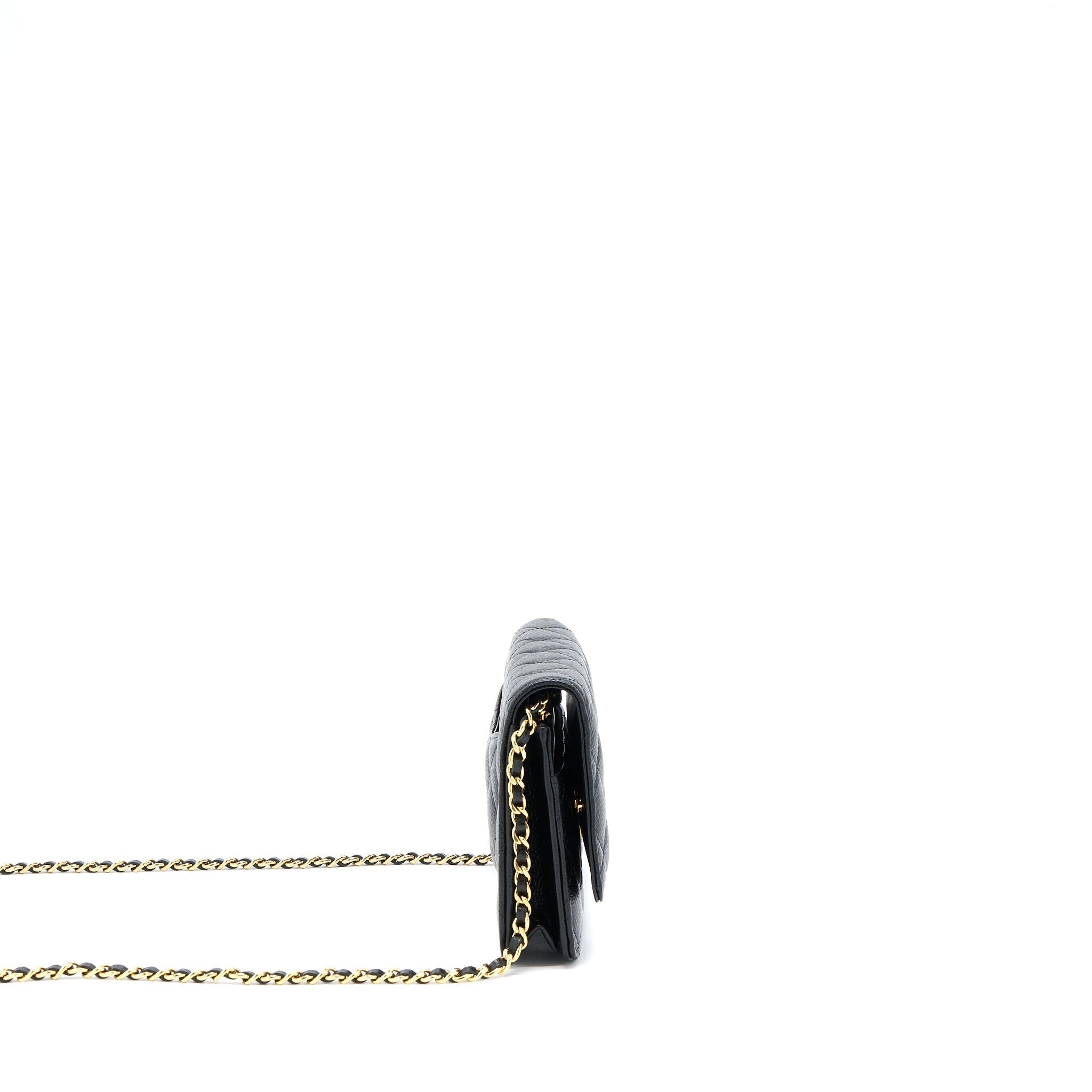 chanel-classic-wallet-on-chain-caviar-black-ghwmicrochip