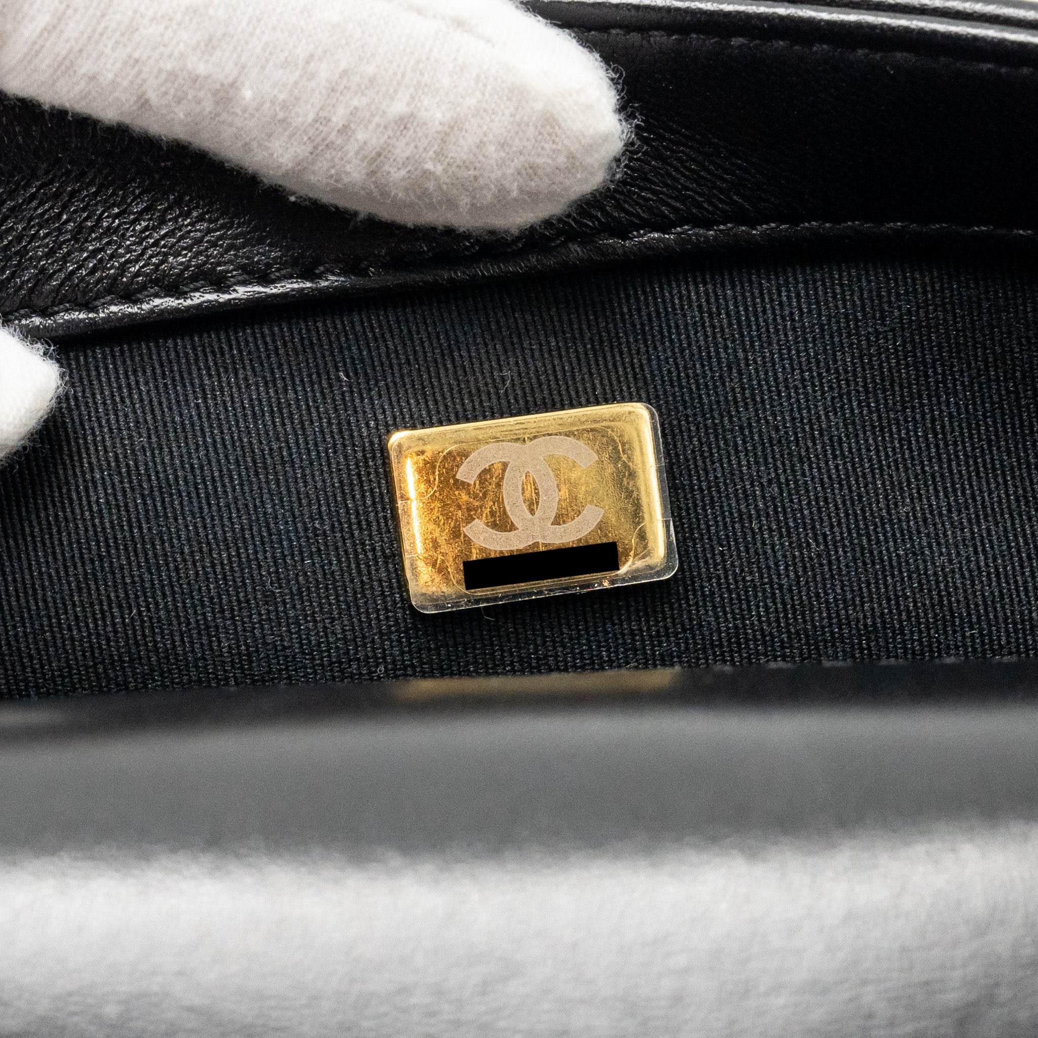chanel-23b-mini-flap-bag-detail-chain-lambskin-black-ghwmicrochip-copy