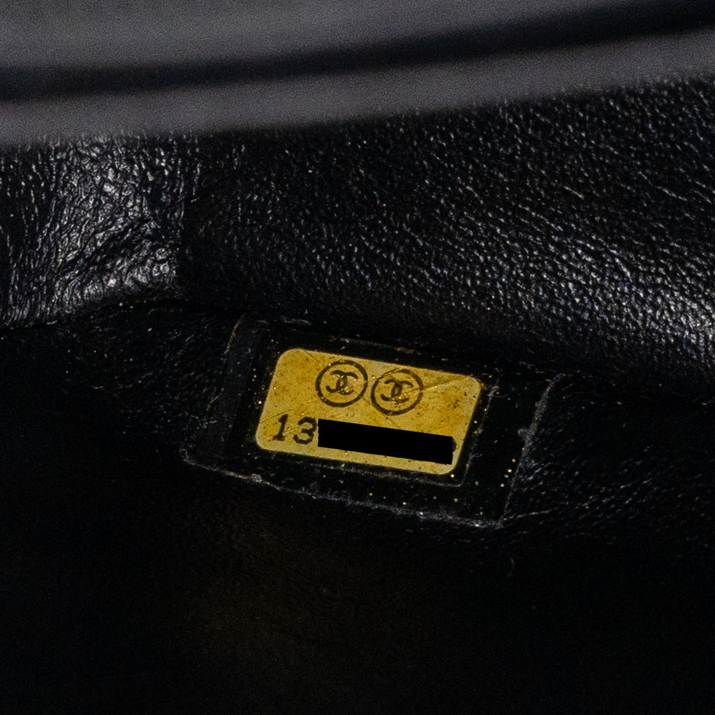 chanel-jumbo-classic-single-flap-bag-caviar-black-shw