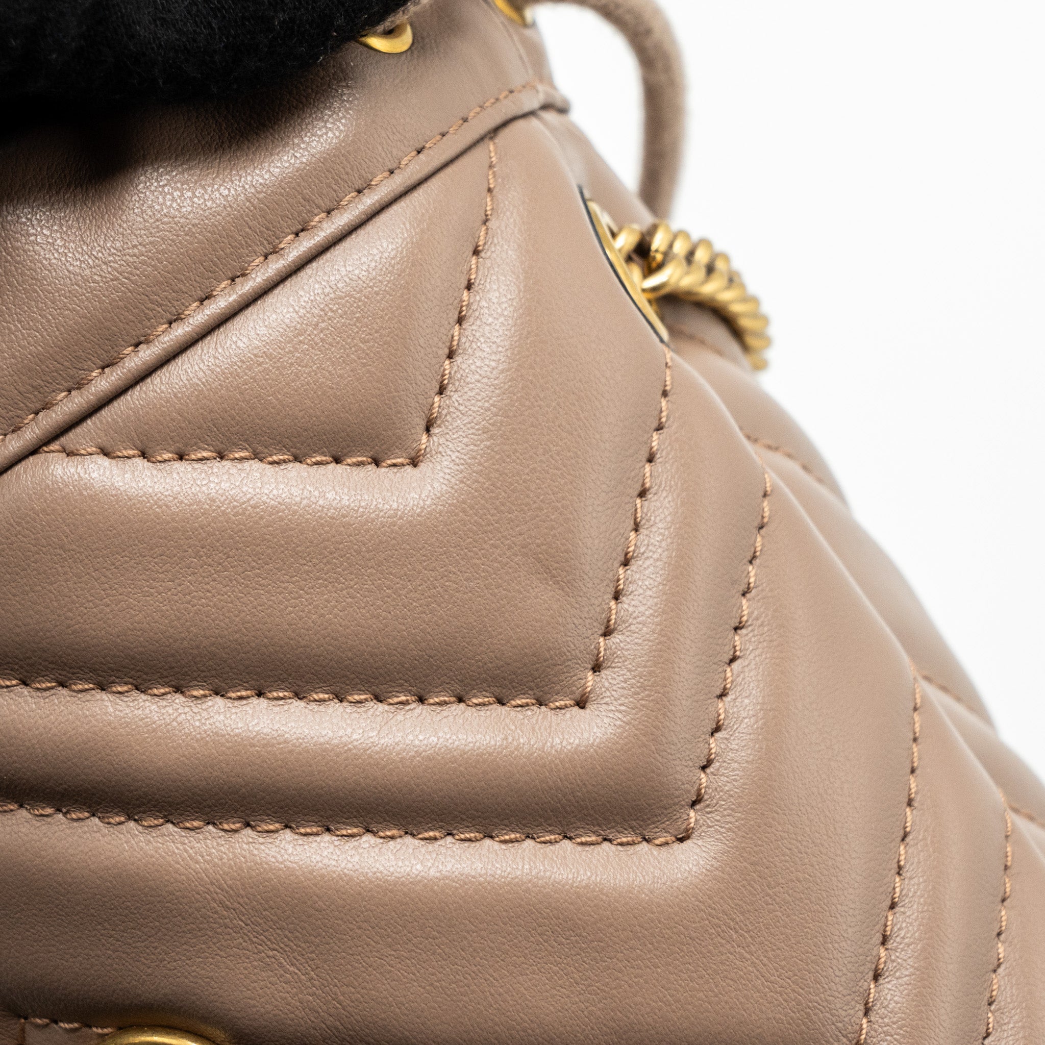 gucci-gg-marmont-mini-bucket-bag-beige-ghw