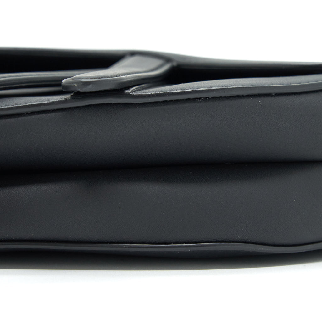 dior-mini-saddle-calfskin-so-black-with-an-extra-shoulder-strap