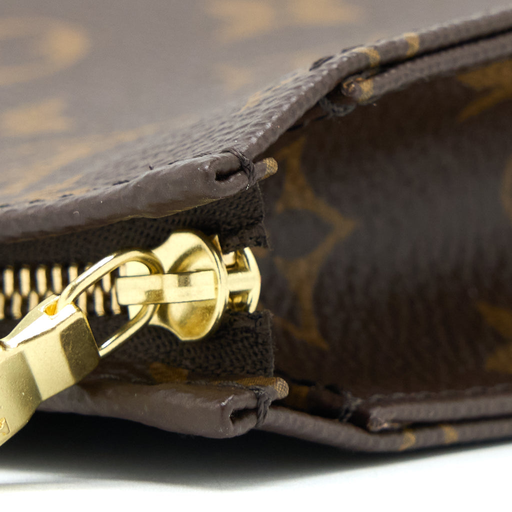 louis-vuitton-toiletry-pochette-26-monogram-canvas-ghw-6