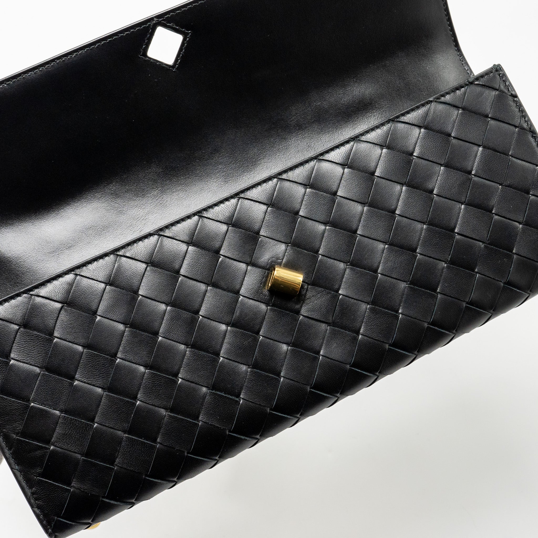 bottega-veneta-andiamo-clutch-lambskin-black-ghw