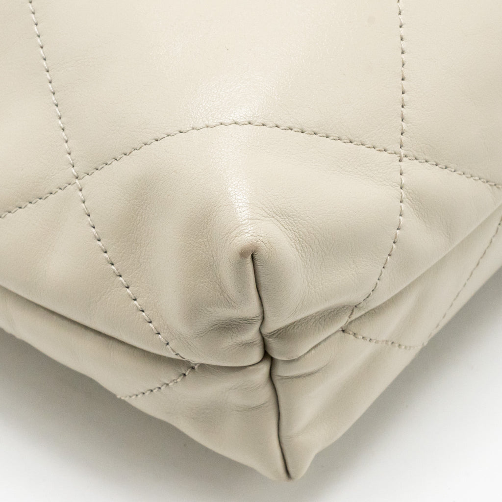 chanel-small-22-shiny-calfskin-light-grey-shw-microchip