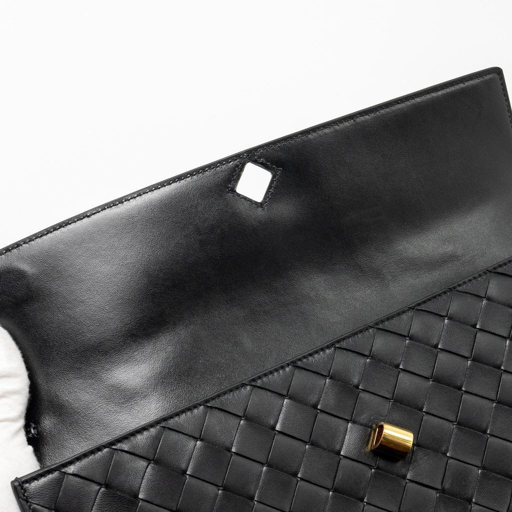 bottega-veneta-andiamo-clutch-lambskin-black-ghw