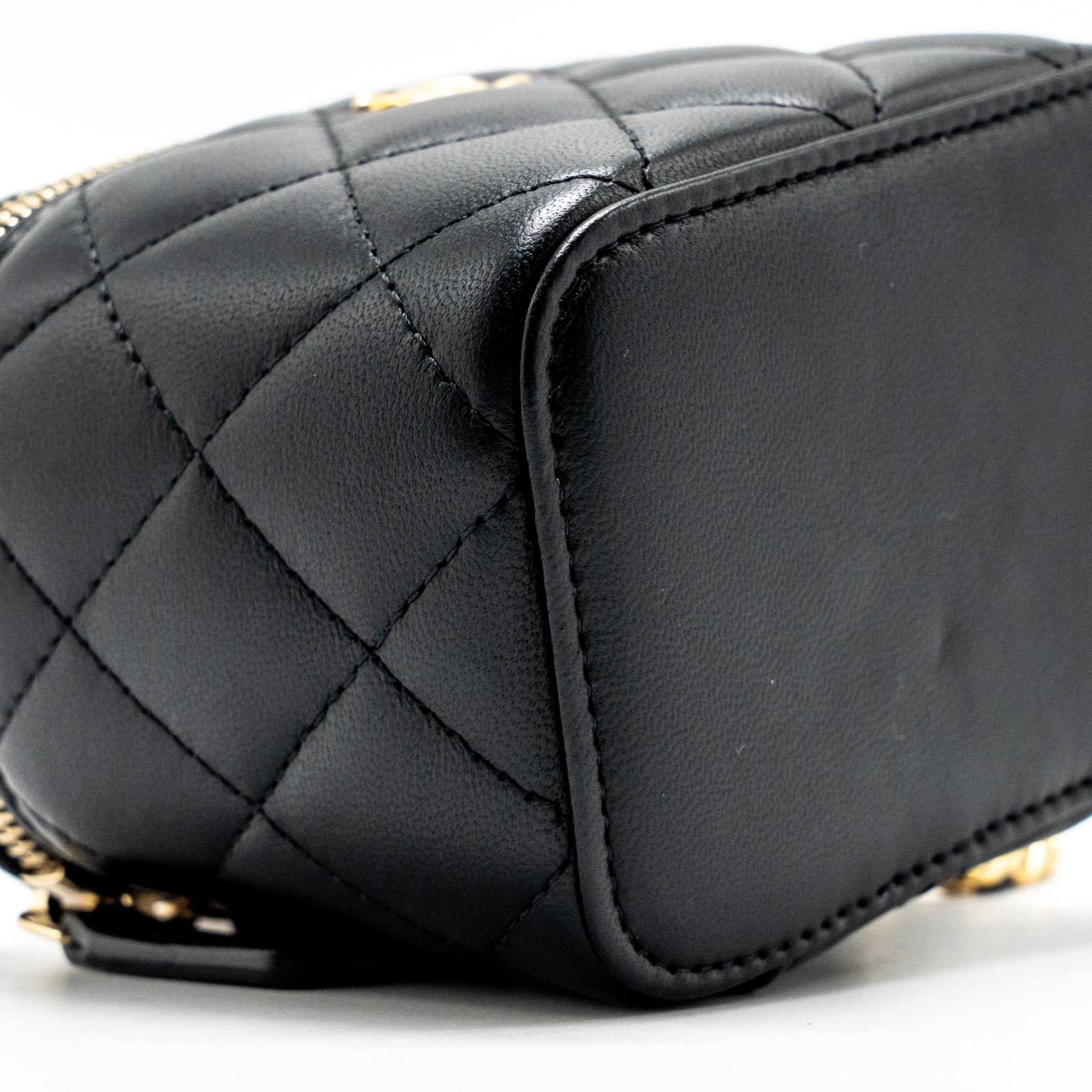 chanel-pearl-crush-mini-vanity-with-chain-lambskin-black-ghw-3
