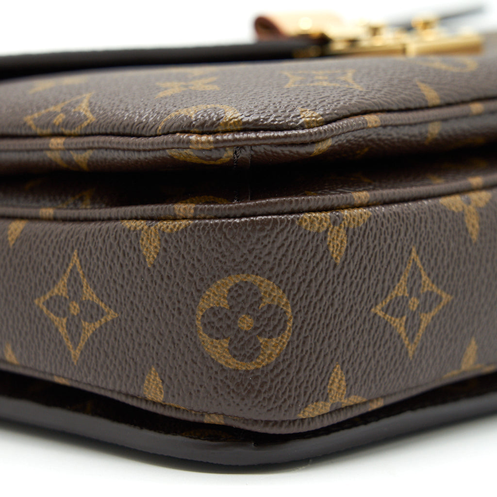 louis-vuitton-monogram-canvas-pochette-metis-1