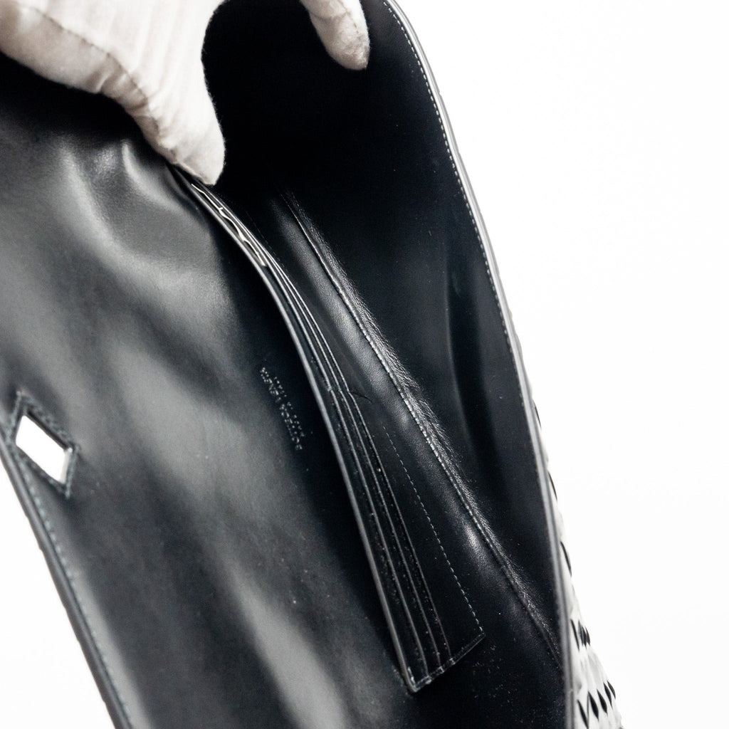 bottega-veneta-andiamo-clutch-lambskin-black-ghw