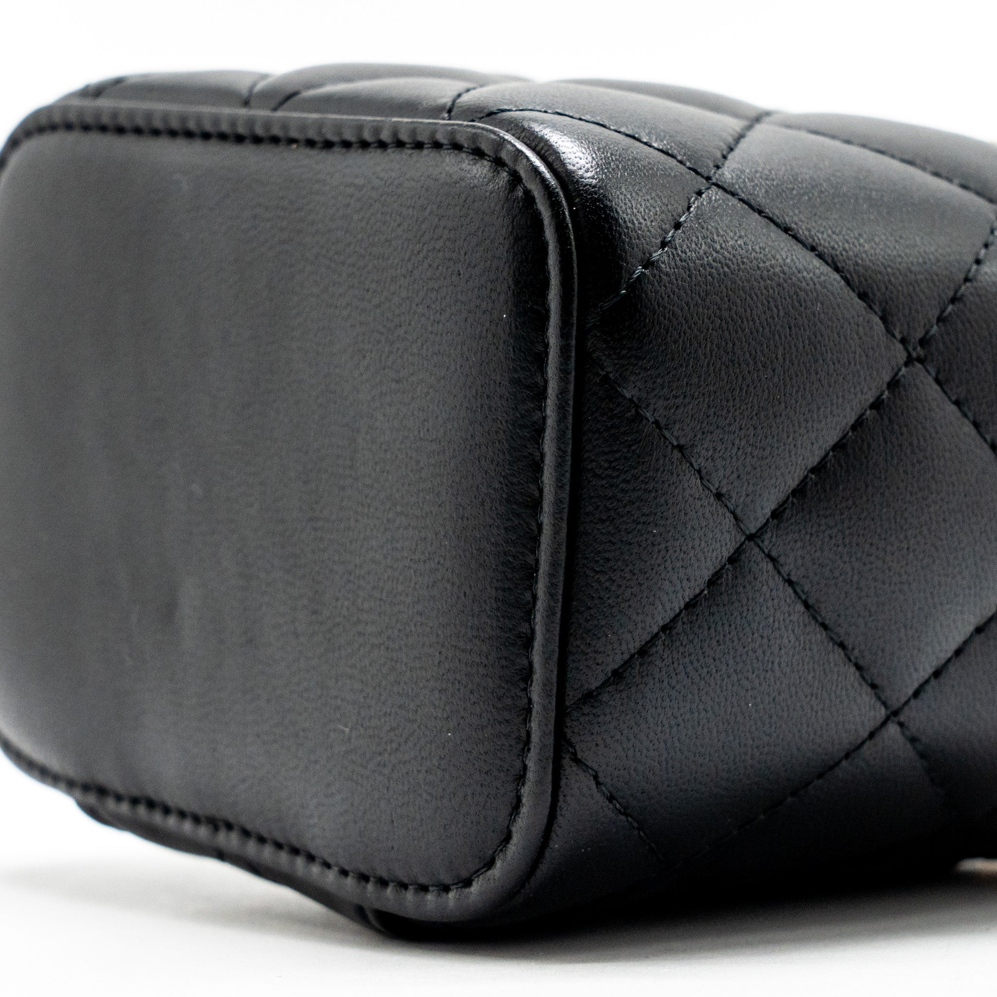 chanel-pearl-crush-mini-vanity-with-chain-lambskin-black-ghw-3