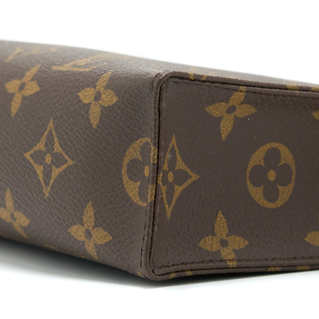 louis-vuitton-toiletry-pochette-26-monogram-canvas-ghw-1