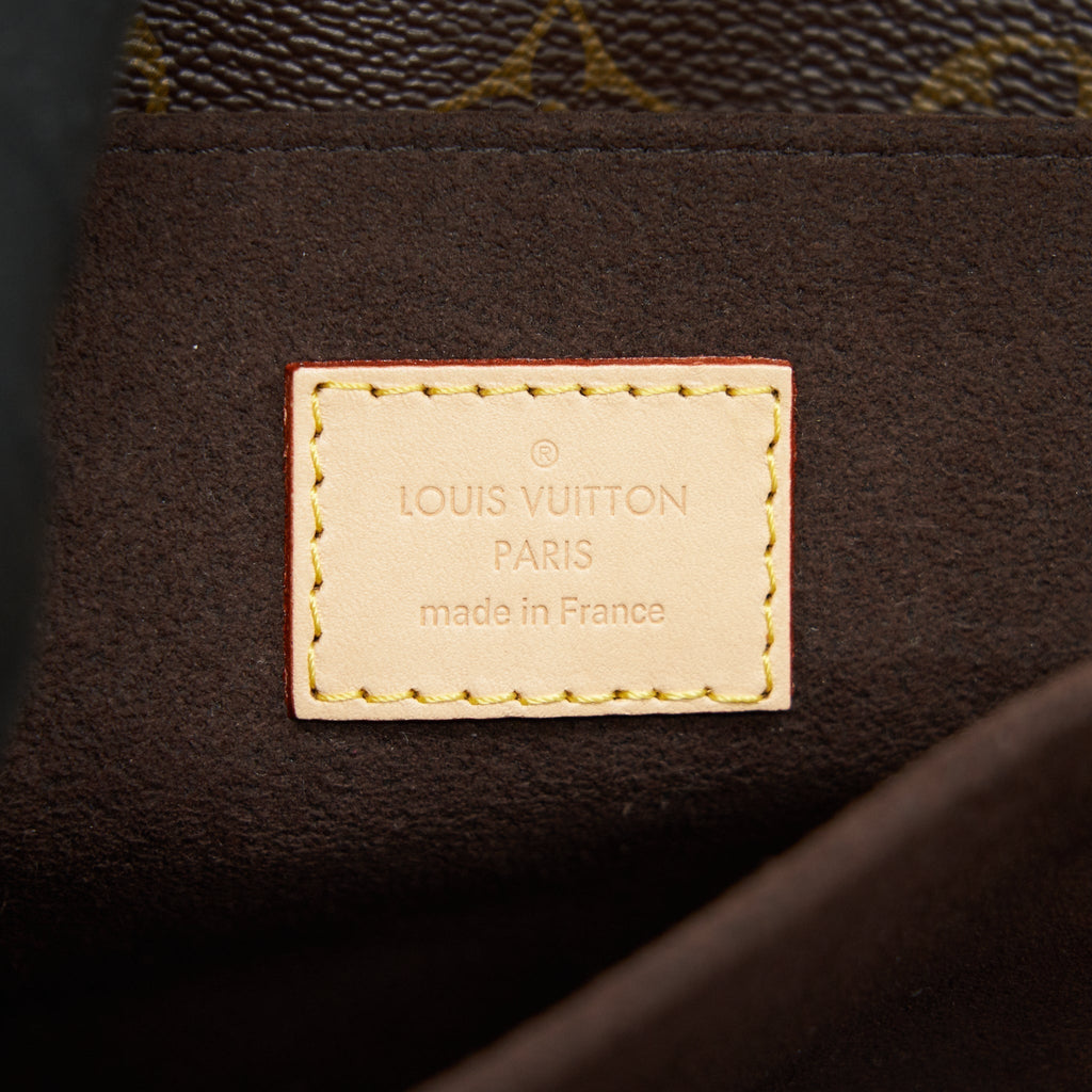 louis-vuitton-monogram-canvas-pochette-metis-1