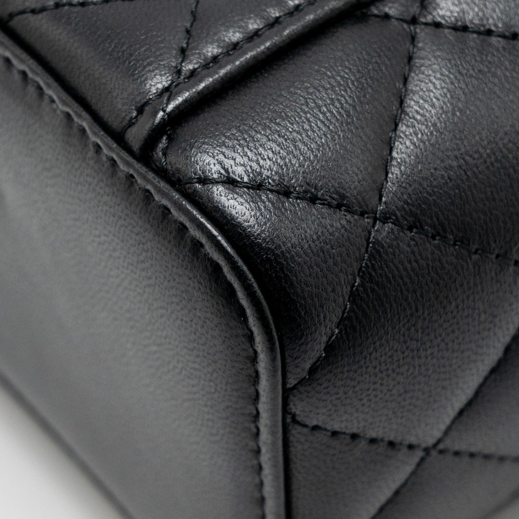 chanel-pearl-crush-mini-vanity-with-chain-lambskin-black-ghw-3