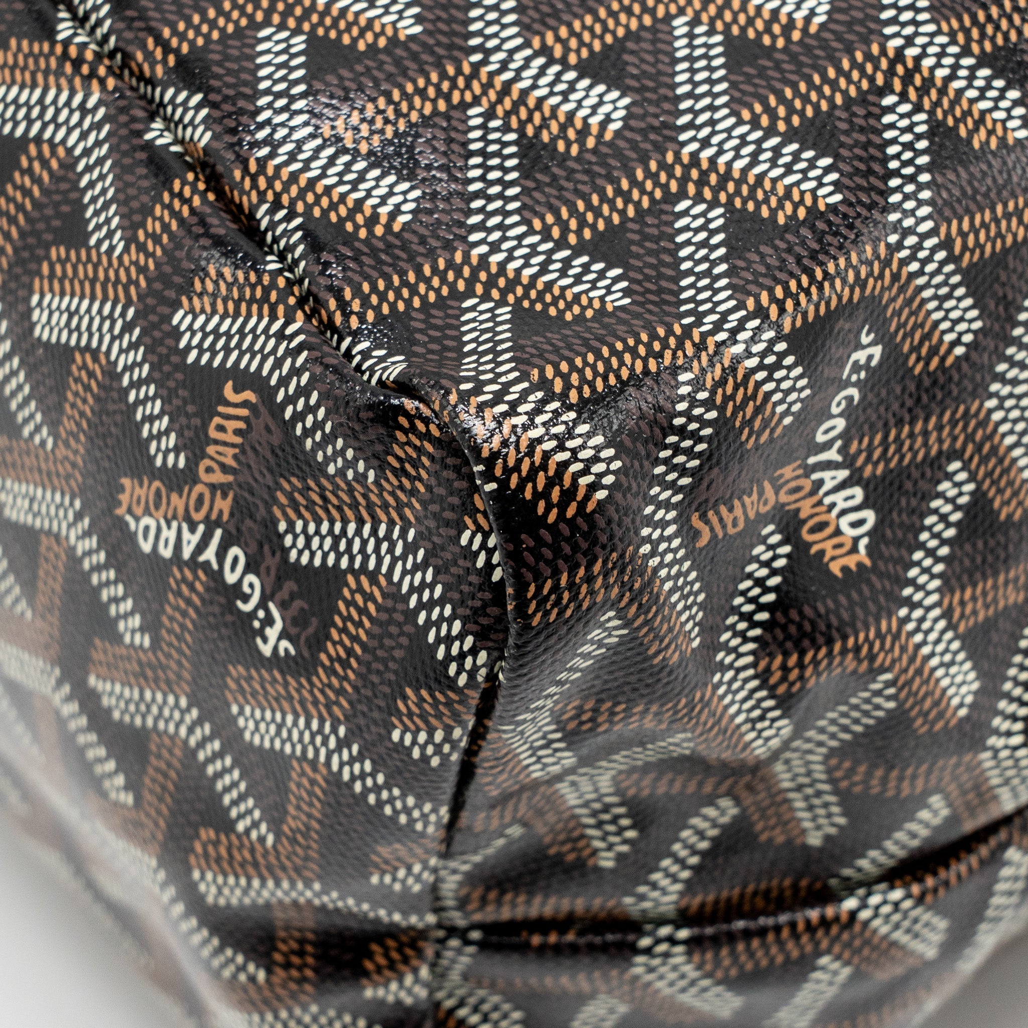 goyard-black