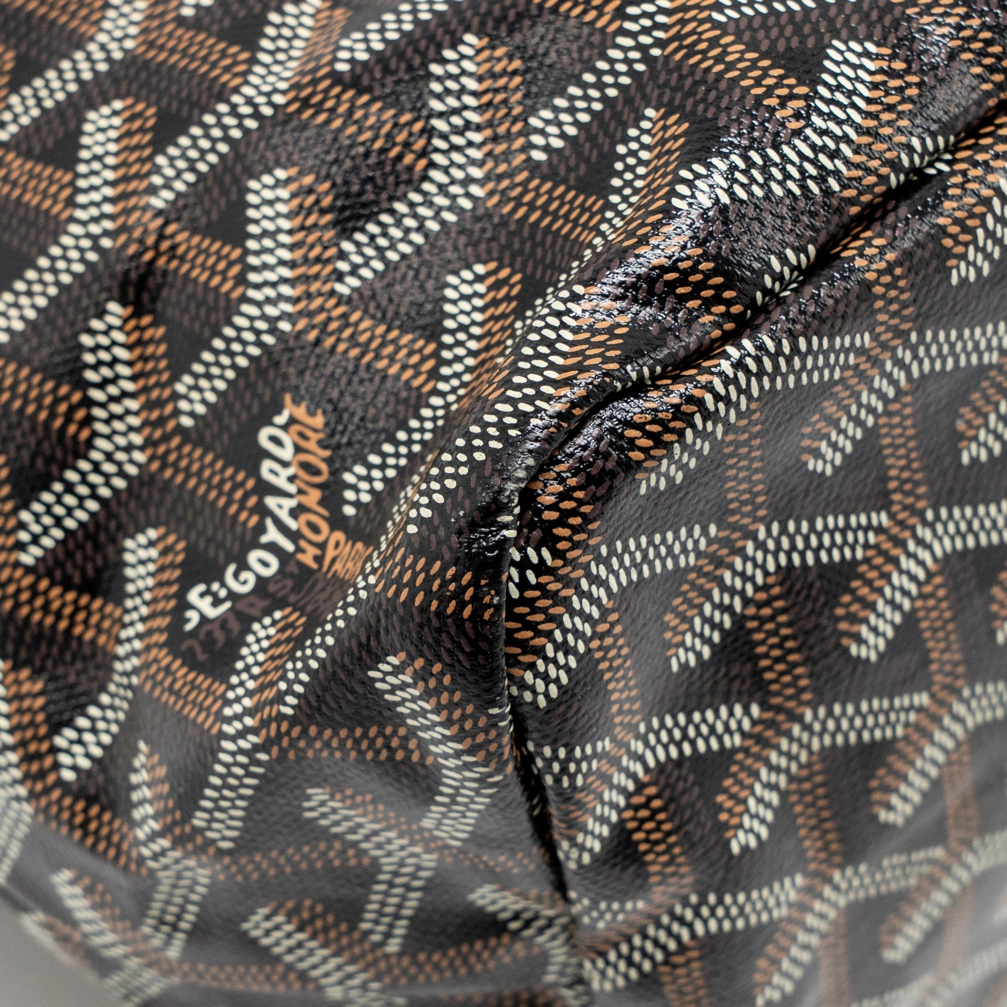 goyard-black