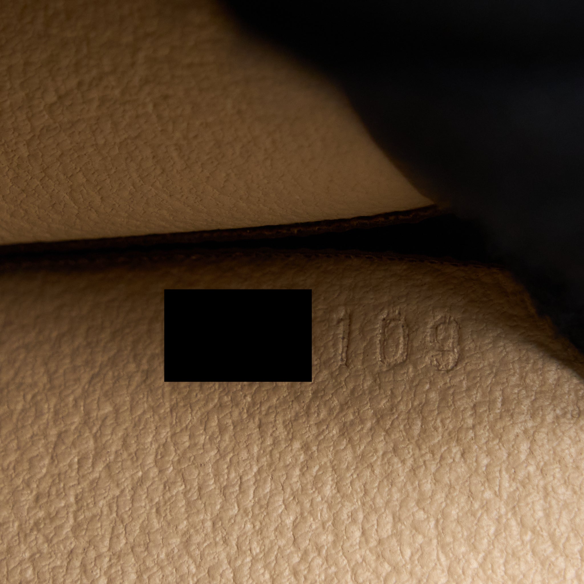 louis-vuitton-toiletry-pochette-26-monogram-canvas-ghw-1